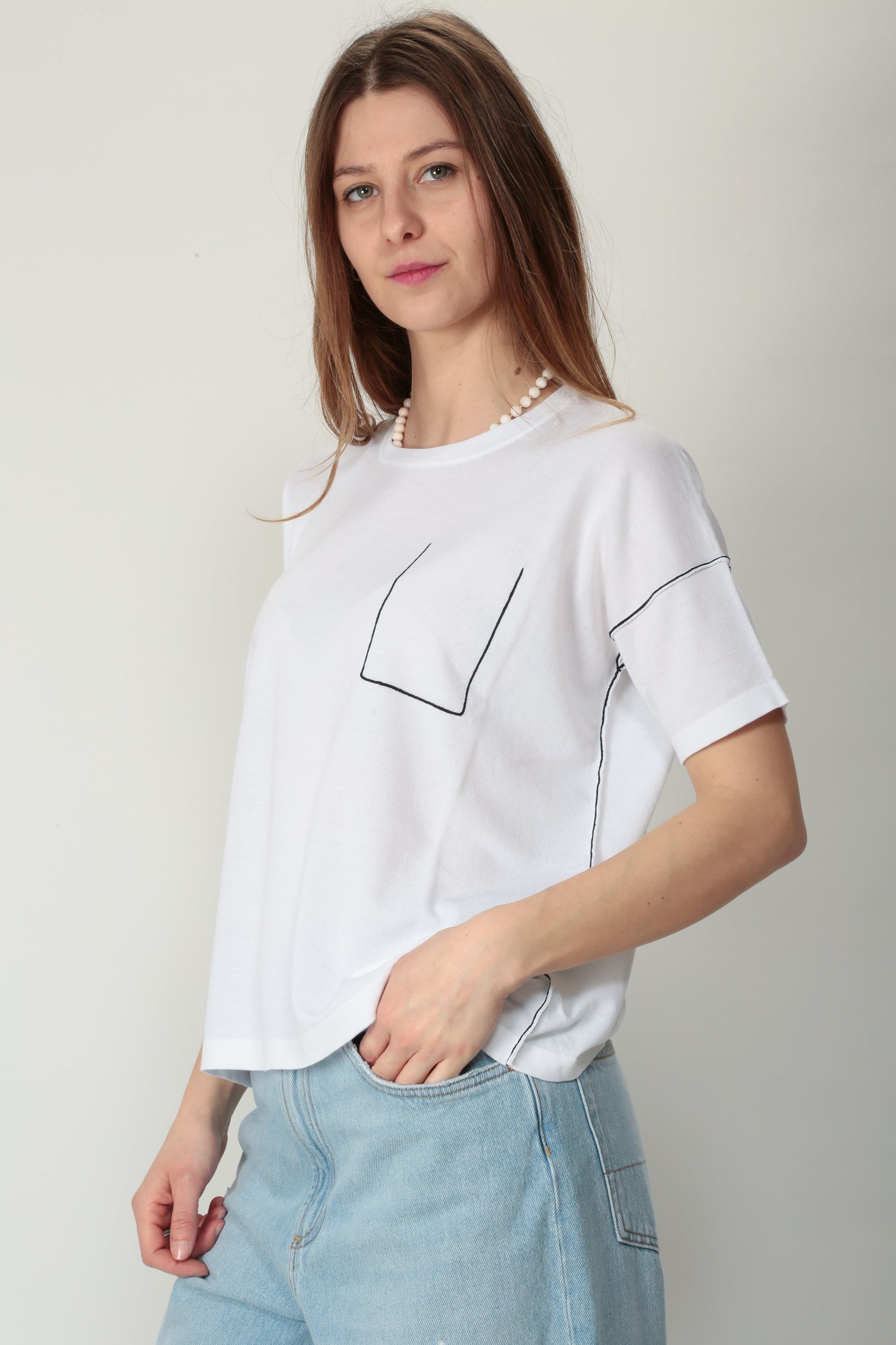 https://admin.shopify.com/store/gulieshop/products/15154452005213#:~:text=https%3A//www.gulieshop.it%20%E2%80%BA%20products%20%E2%80%BA%20r%2Dcollina%2Dt%2Dshirt%2Dcon%2Dcontrasti%2Db08021