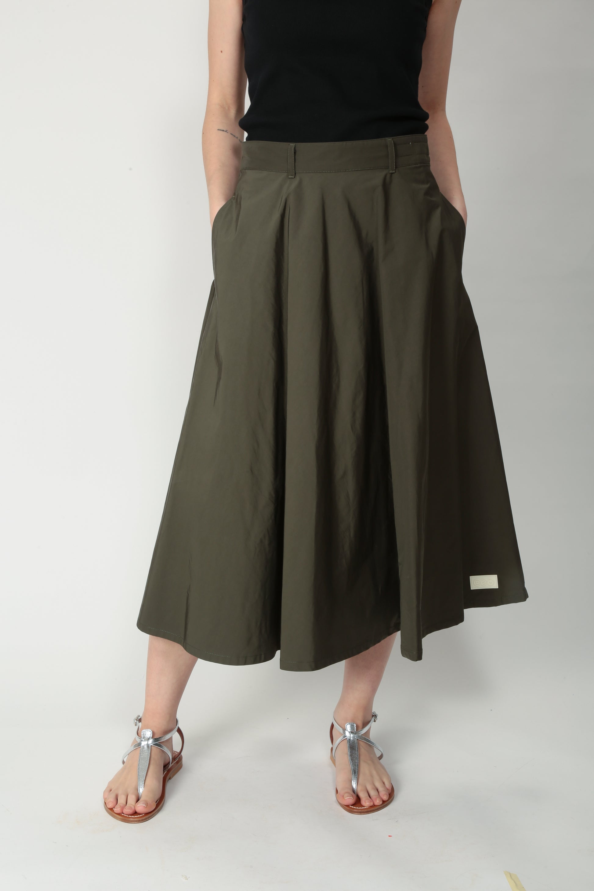 https://admin.shopify.com/store/gulieshop/products/15095553687901#:~:text=https%3A//www.gulieshop.it%20%E2%80%BA%20products%20%E2%80%BA%20department%2D5%2Dgonna%2Dmidi%2Dmore%2Ddg51250ddss0065083