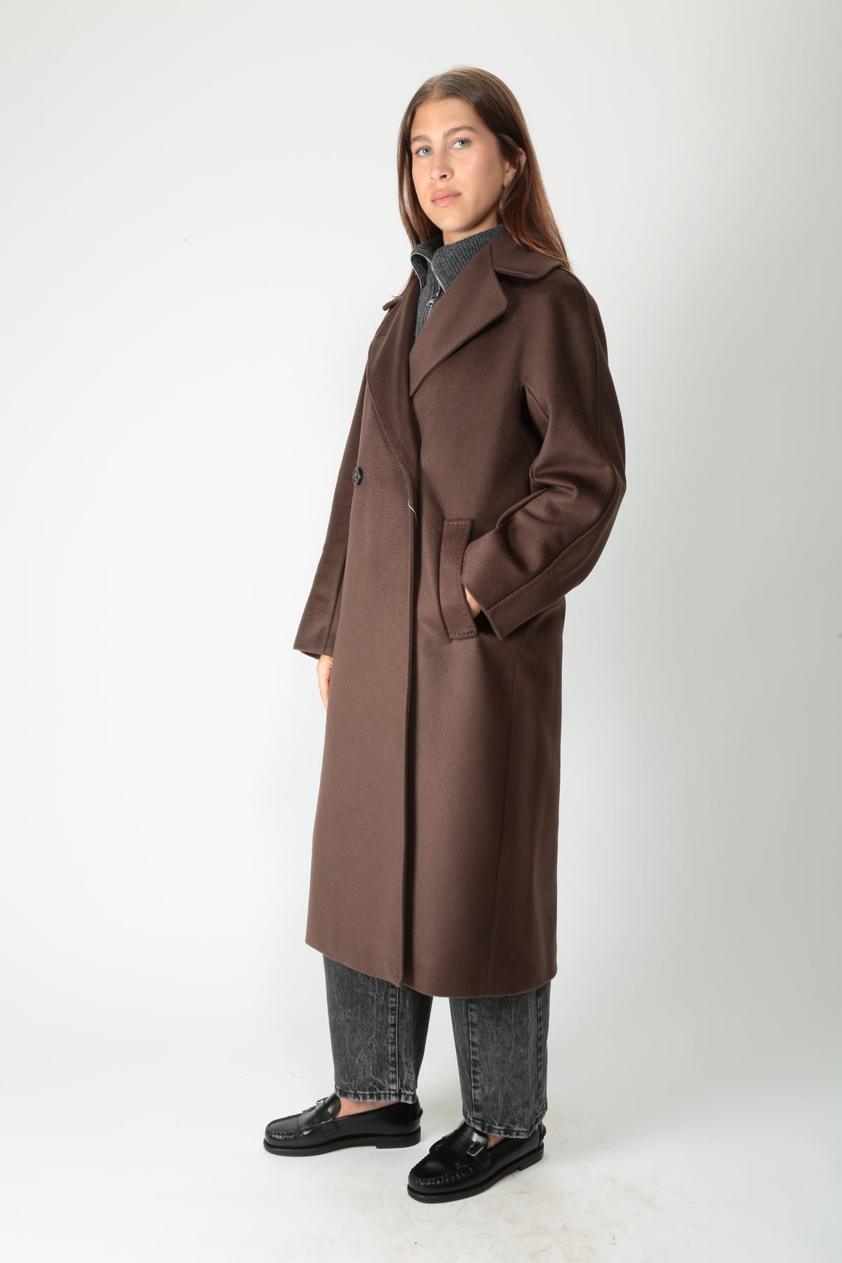 https://admin.shopify.com/store/gulieshop/products/16478647517533#:~:text=https%3A//www.gulieshop.it%20%E2%80%BA%20products%20%E2%80%BA%20maxmara%2Dweekend%2Dcappotto%2Da%2Dvestaglia%2Dwkdresina