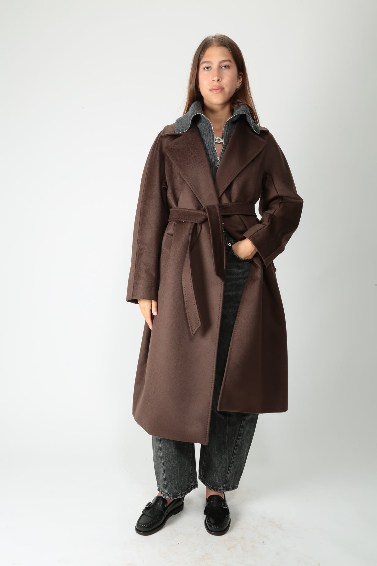 https://admin.shopify.com/store/gulieshop/products/16478647517533#:~:text=https%3A//www.gulieshop.it%20%E2%80%BA%20products%20%E2%80%BA%20maxmara%2Dweekend%2Dcappotto%2Da%2Dvestaglia%2Dwkdresina