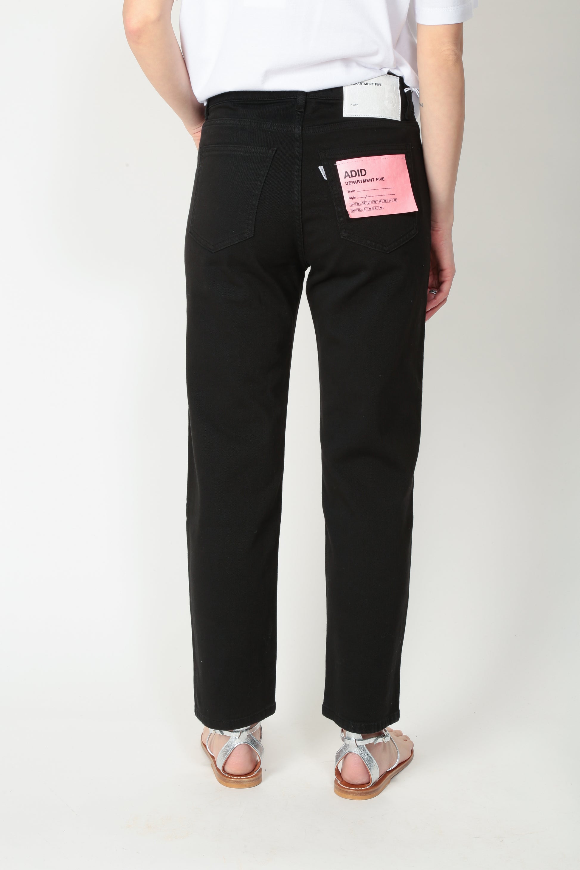 https://admin.shopify.com/store/gulieshop/products/15095552606557#:~:text=https%3A//www.gulieshop.it%20%E2%80%BA%20products%20%E2%80%BA%20department%2D5%2Djeans%2Dregular%2Dadid%2Ddp57450d1ds0004376