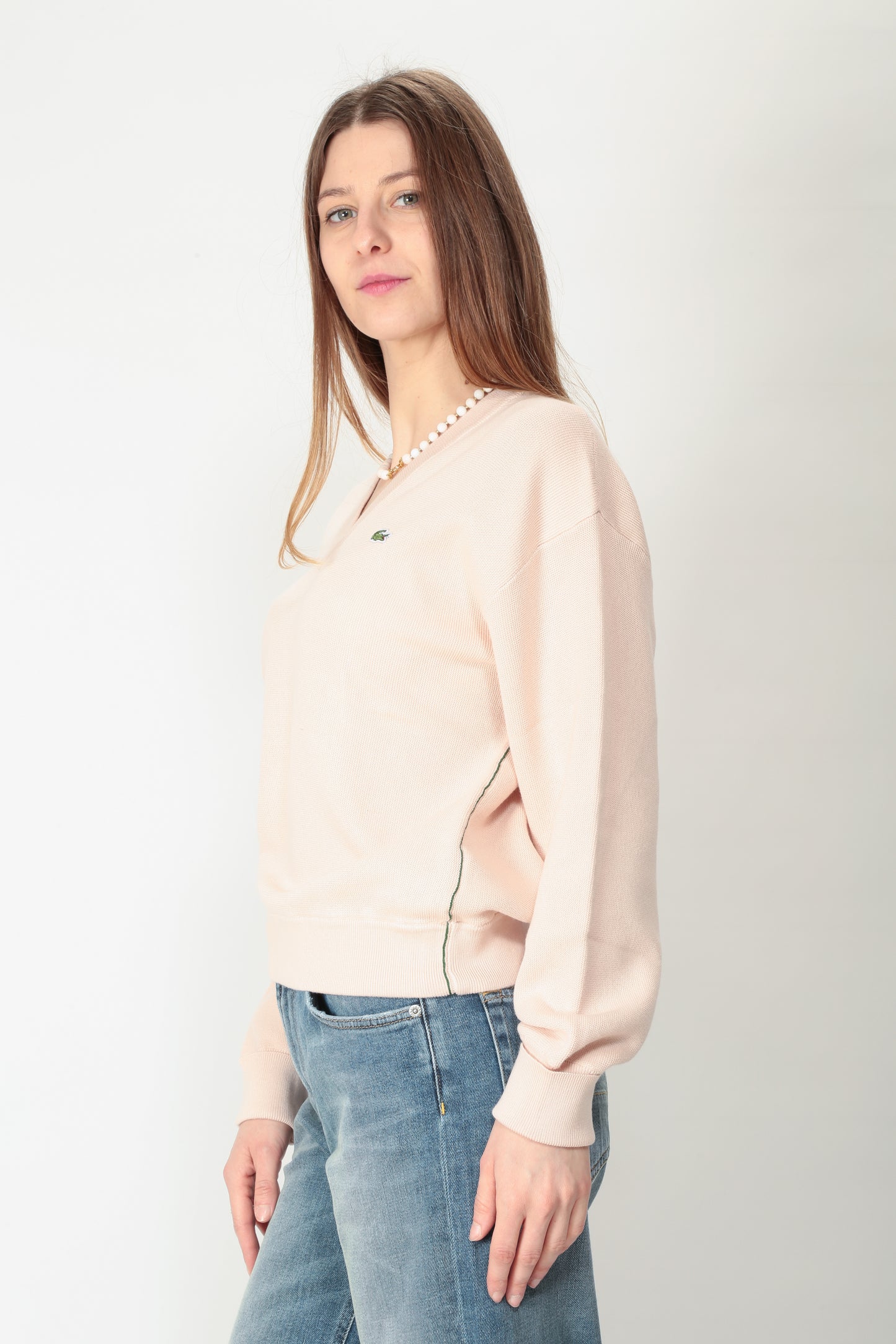 https://admin.shopify.com/store/gulieshop/products/15095558144349#:~:text=https%3A//www.gulieshop.it%20%E2%80%BA%20products%20%E2%80%BA%20lacoste%2Dmaglia%2Dscollo%2Da%2Dv%2Din%2Dcotone%2Daf5622%2D4