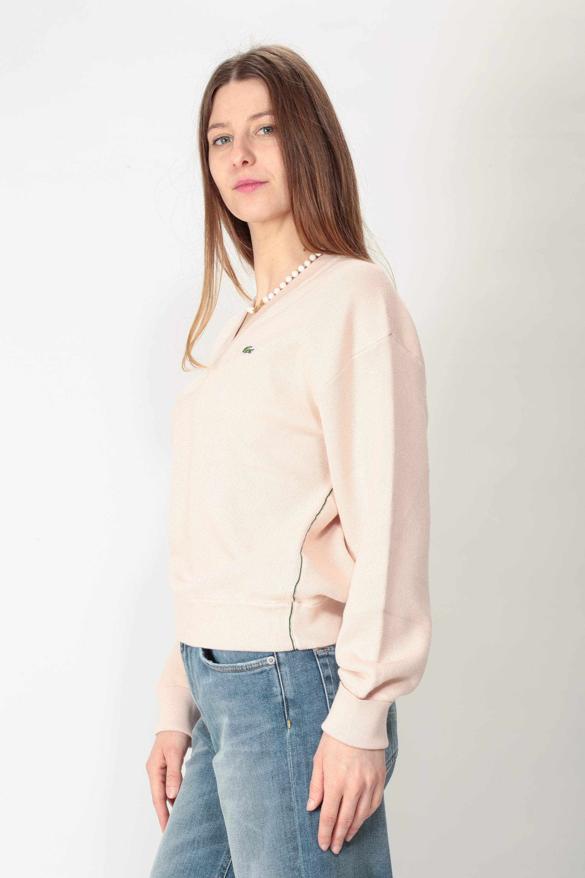 https://admin.shopify.com/store/gulieshop/products/15095558144349#:~:text=https%3A//www.gulieshop.it%20%E2%80%BA%20products%20%E2%80%BA%20lacoste%2Dmaglia%2Dscollo%2Da%2Dv%2Din%2Dcotone%2Daf5622%2D4