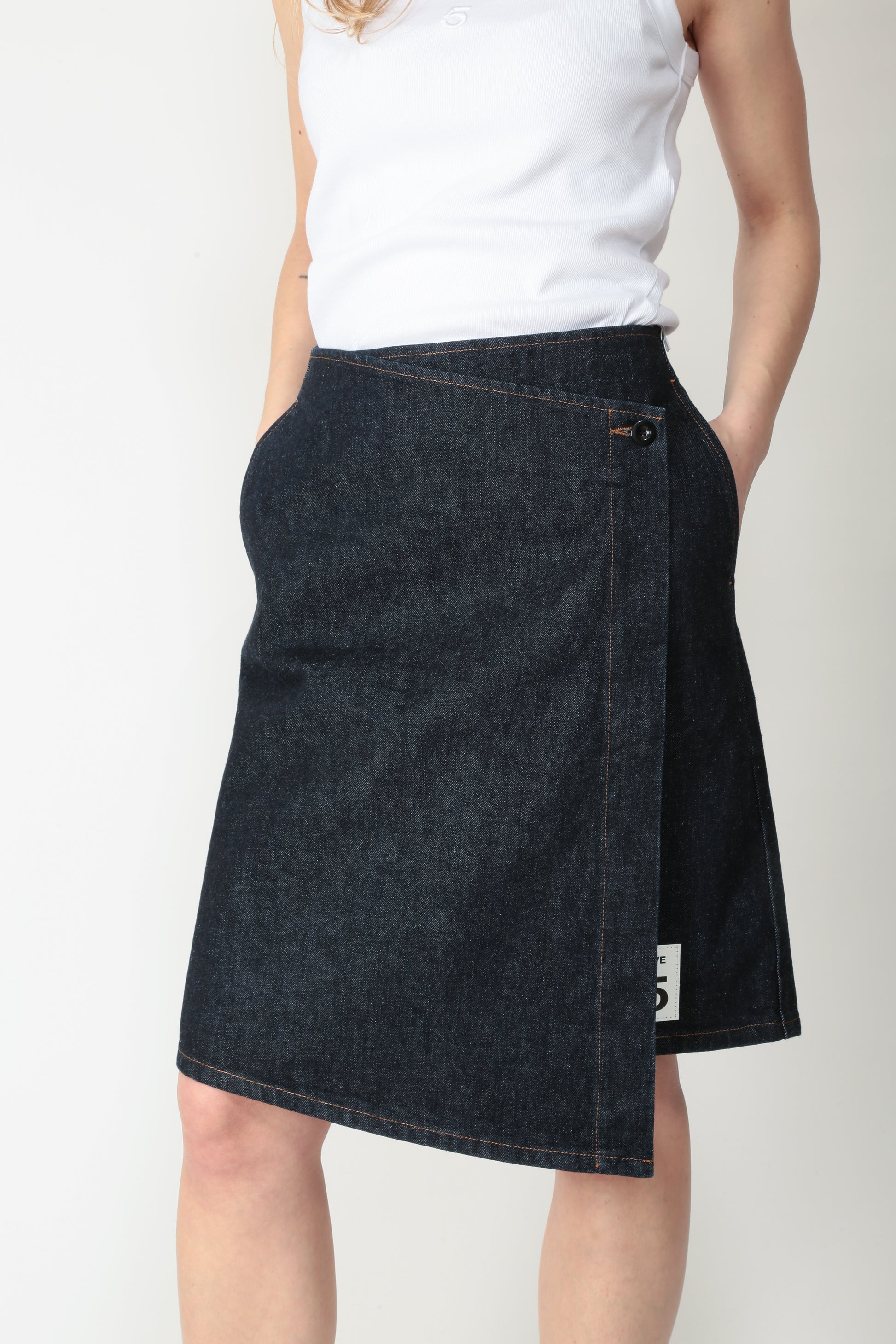 https://admin.shopify.com/store/gulieshop/products/15095552737629#:~:text=https%3A//www.gulieshop.it%20%E2%80%BA%20products%20%E2%80%BA%20department%2D5%2Dgonna%2Da%2Dportafoglio%2Dphila%2Ddg51650d2df0060083