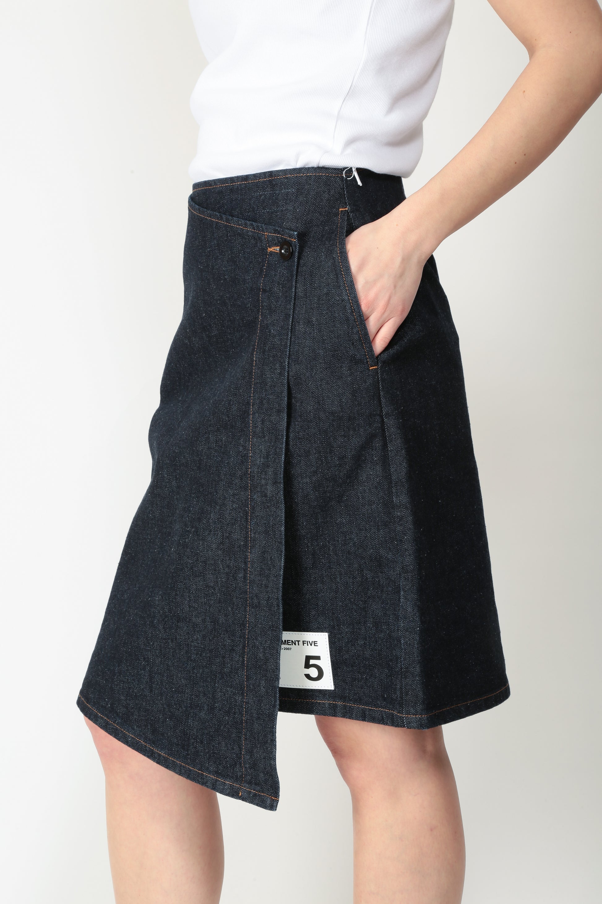 https://admin.shopify.com/store/gulieshop/products/15095552737629#:~:text=https%3A//www.gulieshop.it%20%E2%80%BA%20products%20%E2%80%BA%20department%2D5%2Dgonna%2Da%2Dportafoglio%2Dphila%2Ddg51650d2df0060083