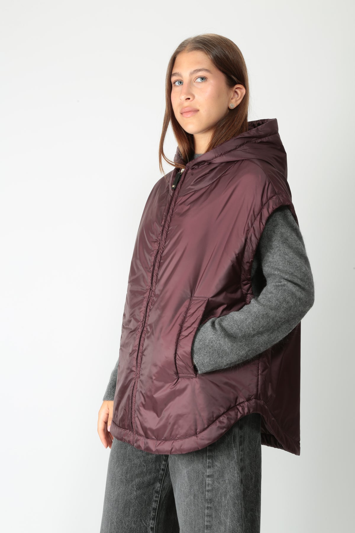 https://www.gulieshop.it/products/maxmara-the-cube-gilet-oversize-mtcambra