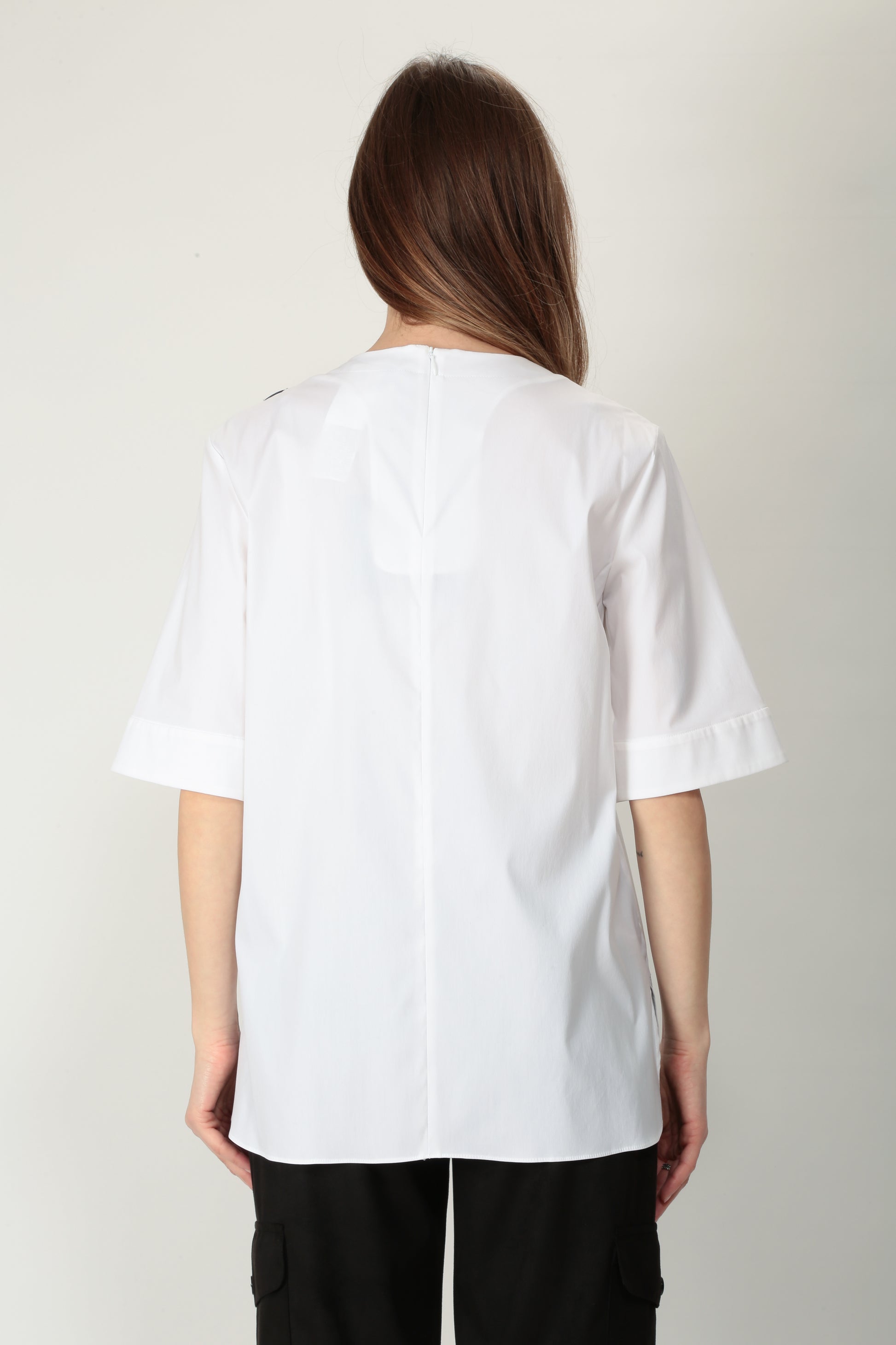 https://admin.shopify.com/store/gulieshop/products/15036214018397#:~:text=https%3A//www.gulieshop.it%20%E2%80%BA%20products%20%E2%80%BA%20s%2Dmaxmara%2Dt%2Dshirt%2Din%2Dpopeline%2Dcon%2Dricamo%2Ddora