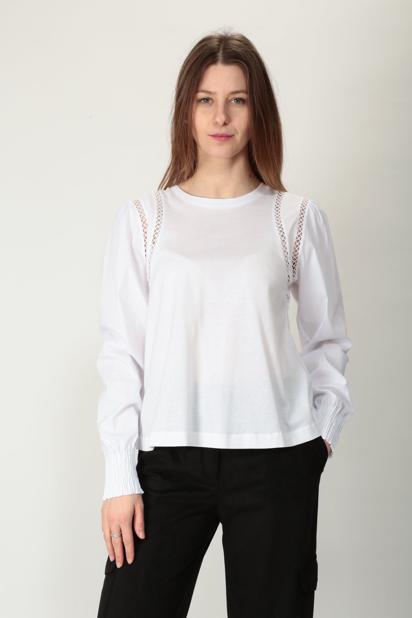 https://admin.shopify.com/store/gulieshop/products/15200705872221#:~:text=https%3A//www.gulieshop.it%20%E2%80%BA%20products%20%E2%80%BA%20purotatto%2Dt%2Dshirt%2Dmanica%2Dlunga%2Dcon%2Dricamo%2Dss250211436