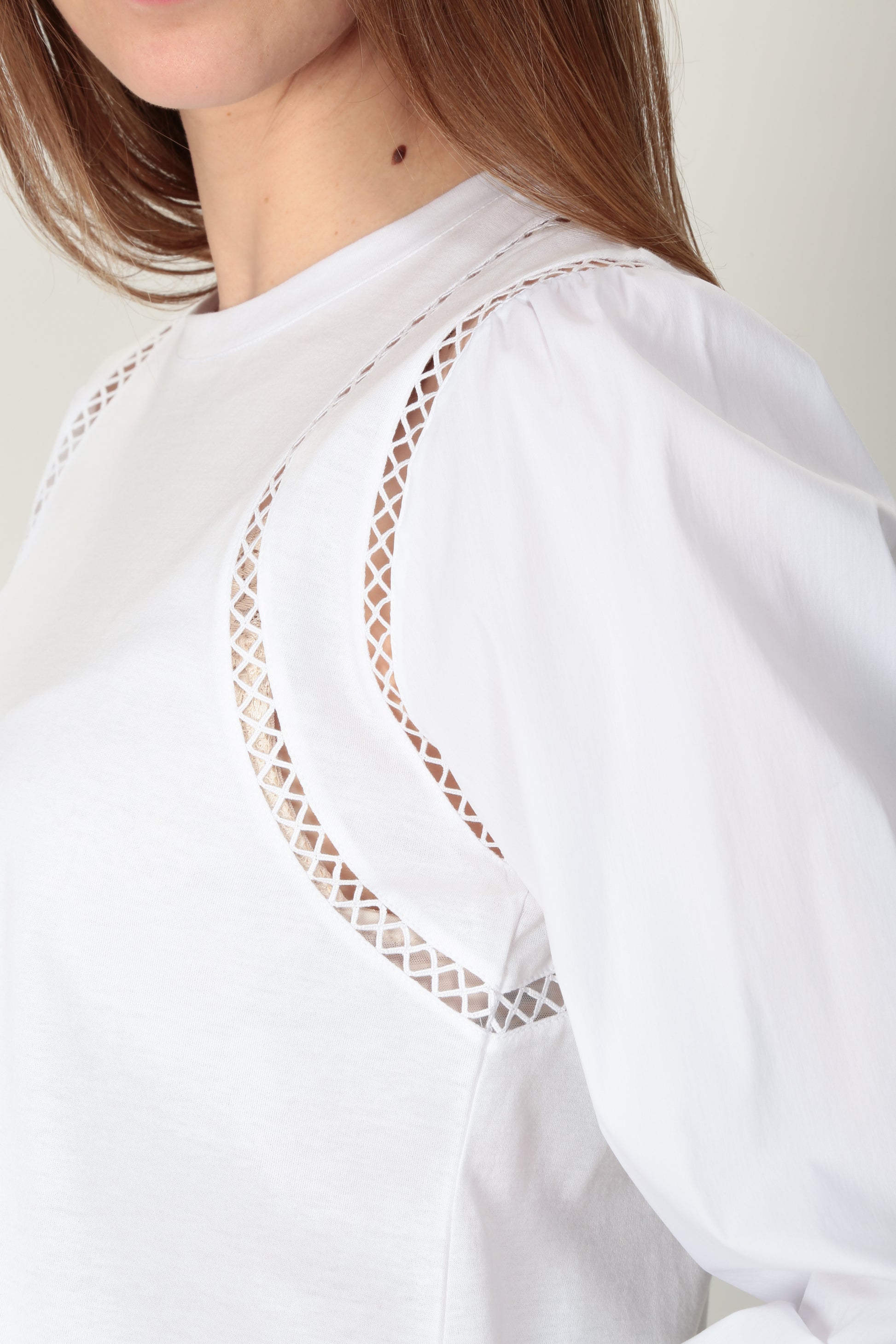 https://admin.shopify.com/store/gulieshop/products/15200705872221#:~:text=https%3A//www.gulieshop.it%20%E2%80%BA%20products%20%E2%80%BA%20purotatto%2Dt%2Dshirt%2Dmanica%2Dlunga%2Dcon%2Dricamo%2Dss250211436