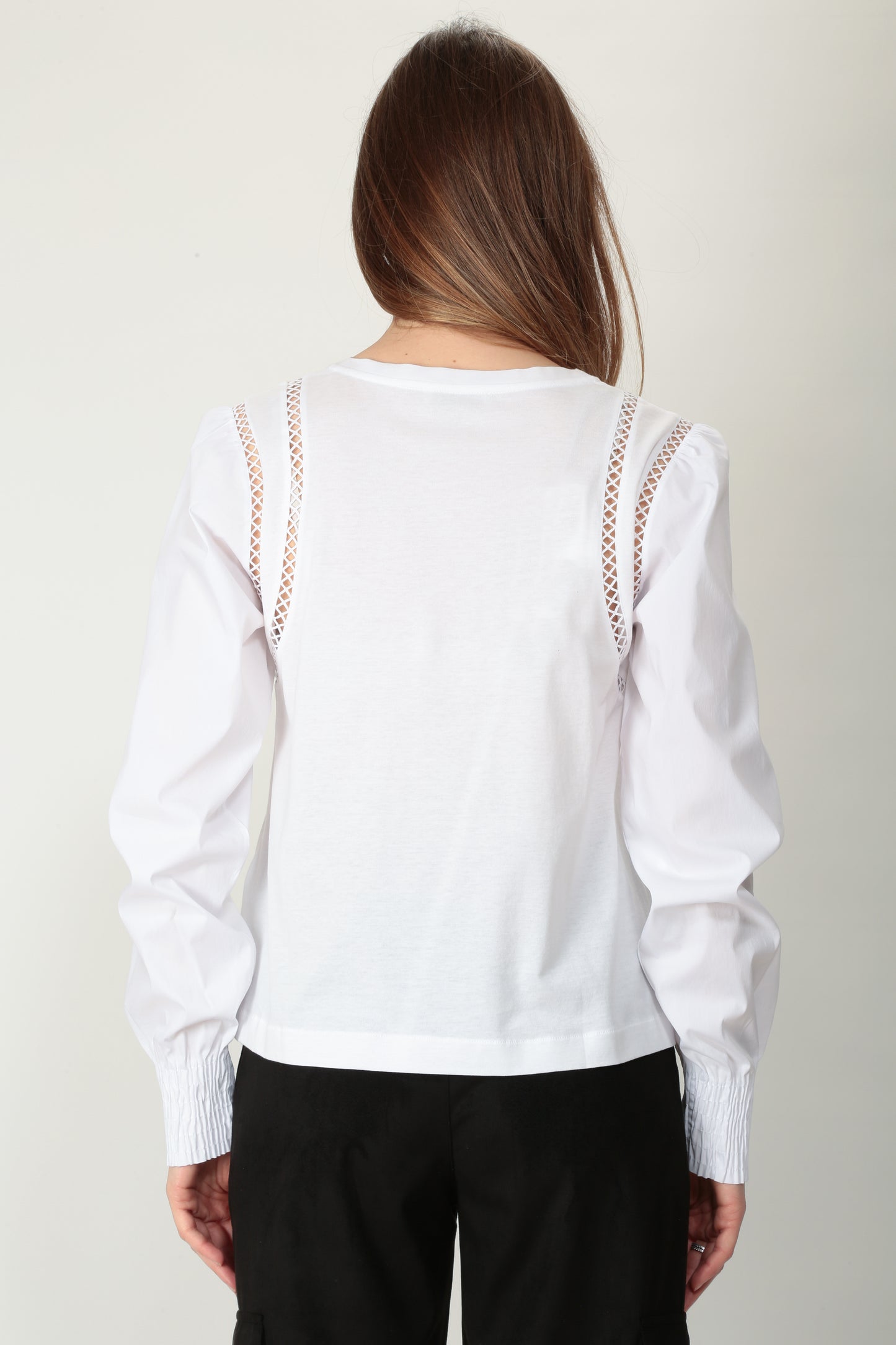 https://admin.shopify.com/store/gulieshop/products/15200705872221#:~:text=https%3A//www.gulieshop.it%20%E2%80%BA%20products%20%E2%80%BA%20purotatto%2Dt%2Dshirt%2Dmanica%2Dlunga%2Dcon%2Dricamo%2Dss250211436