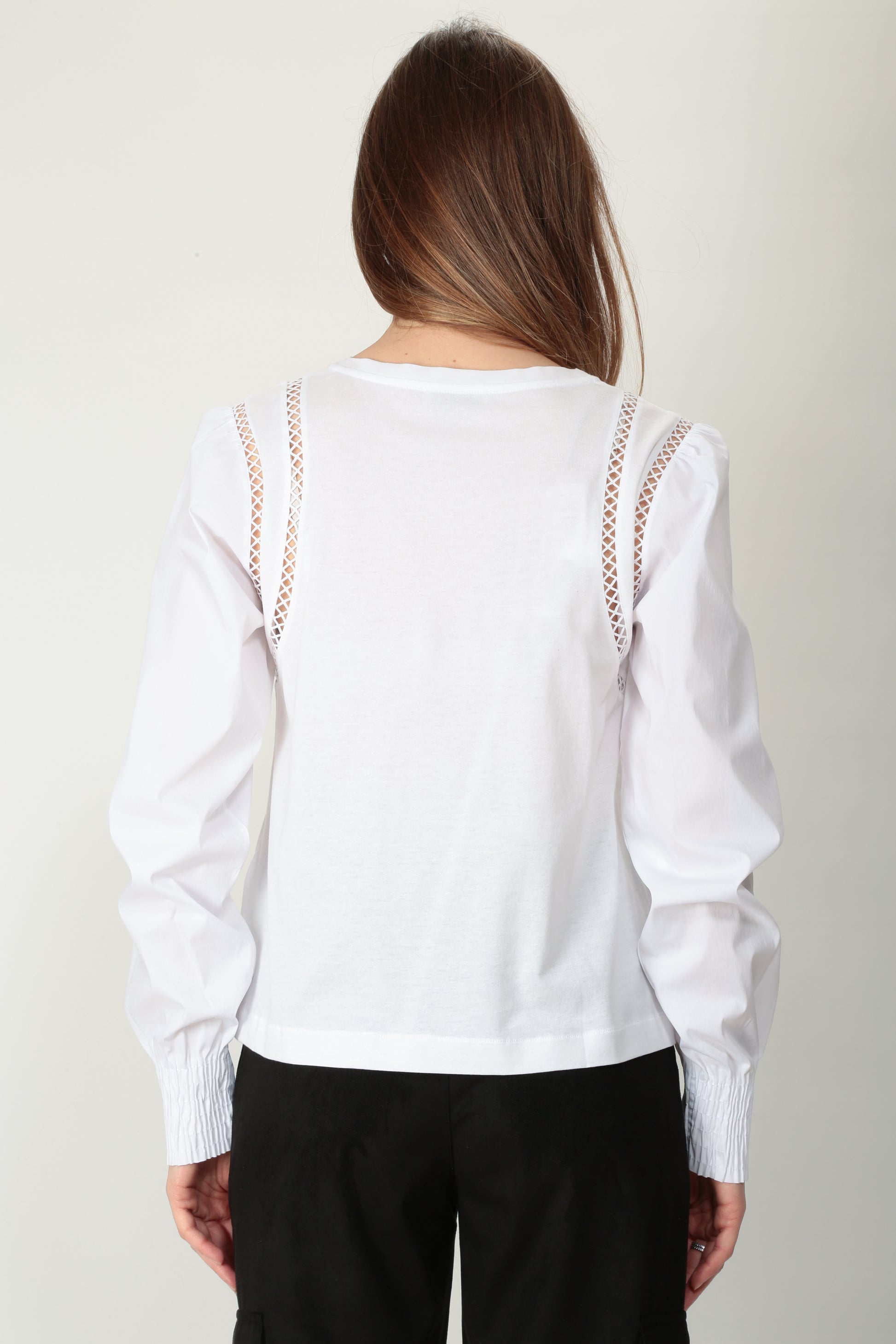 https://admin.shopify.com/store/gulieshop/products/15200705872221#:~:text=https%3A//www.gulieshop.it%20%E2%80%BA%20products%20%E2%80%BA%20purotatto%2Dt%2Dshirt%2Dmanica%2Dlunga%2Dcon%2Dricamo%2Dss250211436