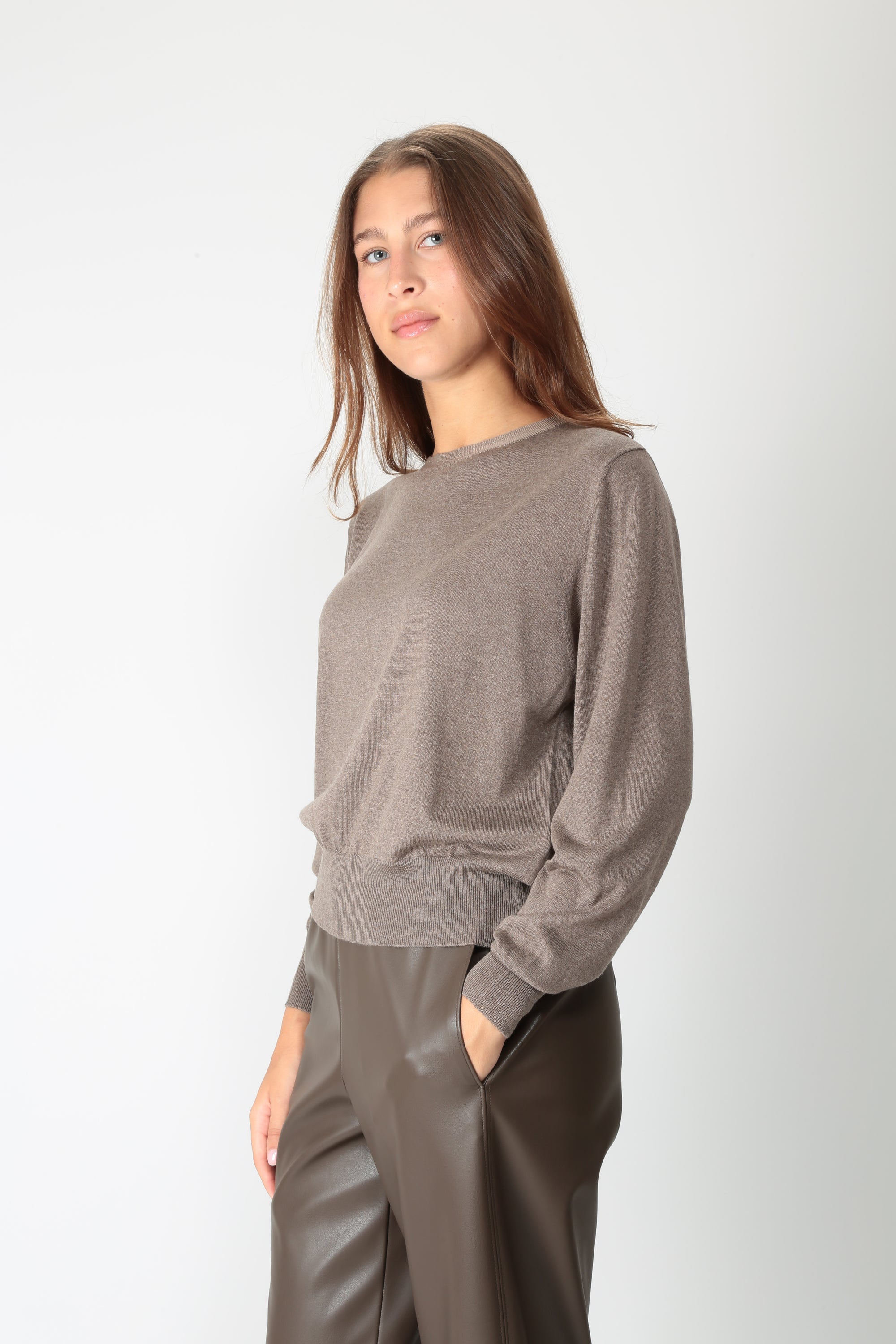https://admin.shopify.com/store/gulieshop/products/16448378306909