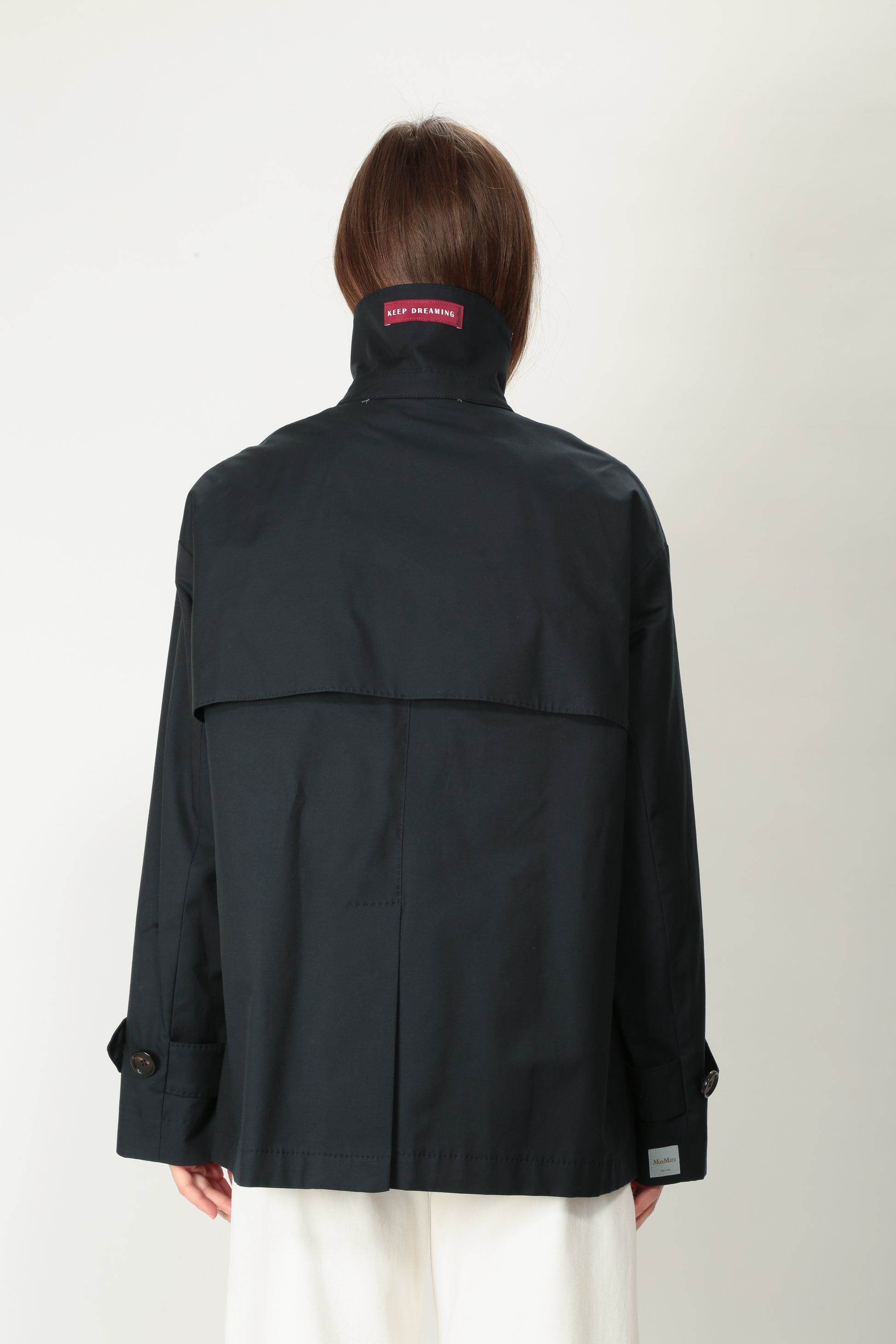 https://admin.shopify.com/store/gulieshop/products/15307099832669#:~:text=https%3A//www.gulieshop.it%20%E2%80%BA%20products%20%E2%80%BA%20maxmara%2Dthe%2Dcube%2Dtrench%2Dcorto%2Dzeno