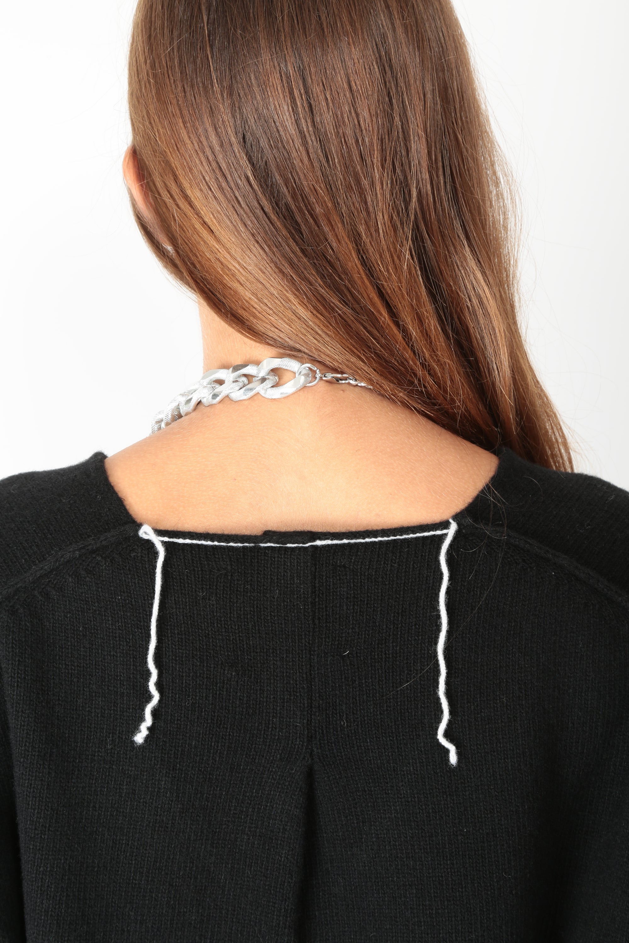 https://admin.shopify.com/store/gulieshop/products/16448339968349#:~:text=https%3A//www.gulieshop.it%20%E2%80%BA%20products%20%E2%80%BA%20jei%2Do%2Dlaboratorio%2Dmaglia%2Dscollo%2Da%2Dv%2D4722