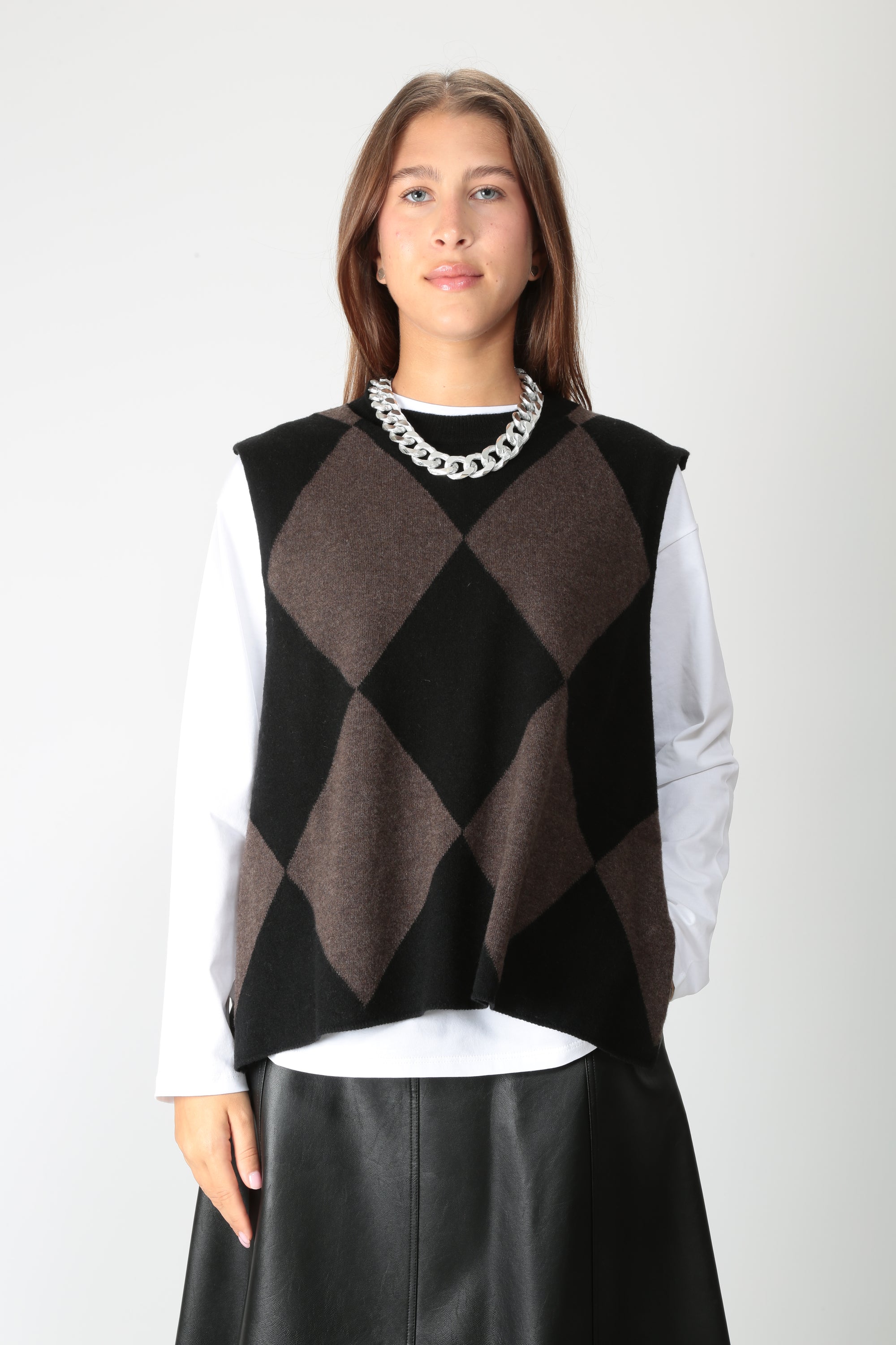 https://admin.shopify.com/store/gulieshop/products/16448339181917#:~:text=https%3A//www.gulieshop.it%20%E2%80%BA%20products%20%E2%80%BA%20jei%2Do%2Dlaboratorio%2Dgilet%2Dmisto%2Dlana%2D4717