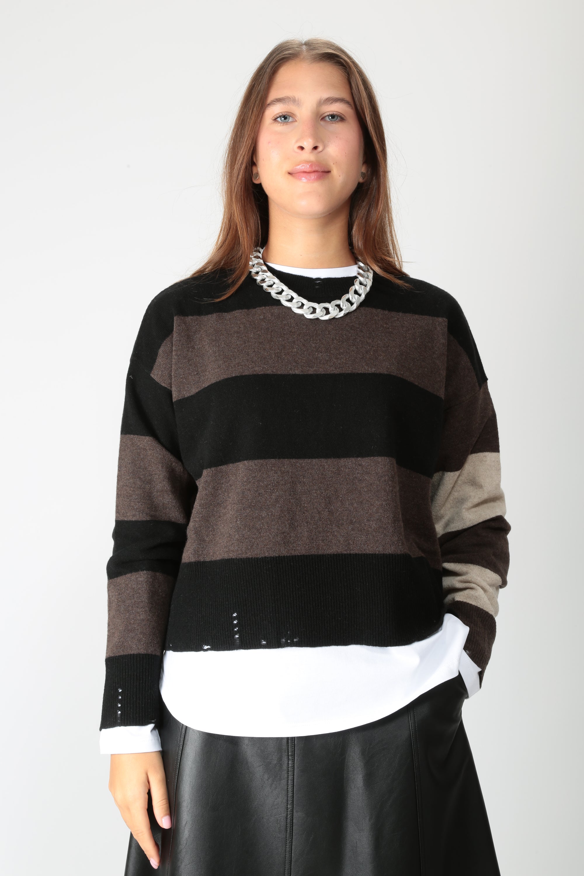 https://admin.shopify.com/store/gulieshop/products/16448338690397#:~:text=https%3A//www.gulieshop.it%20%E2%80%BA%20products%20%E2%80%BA%20jei%2Do%2Dlaboratorio%2Dmaglia%2Dmisto%2Dlana%2D4719