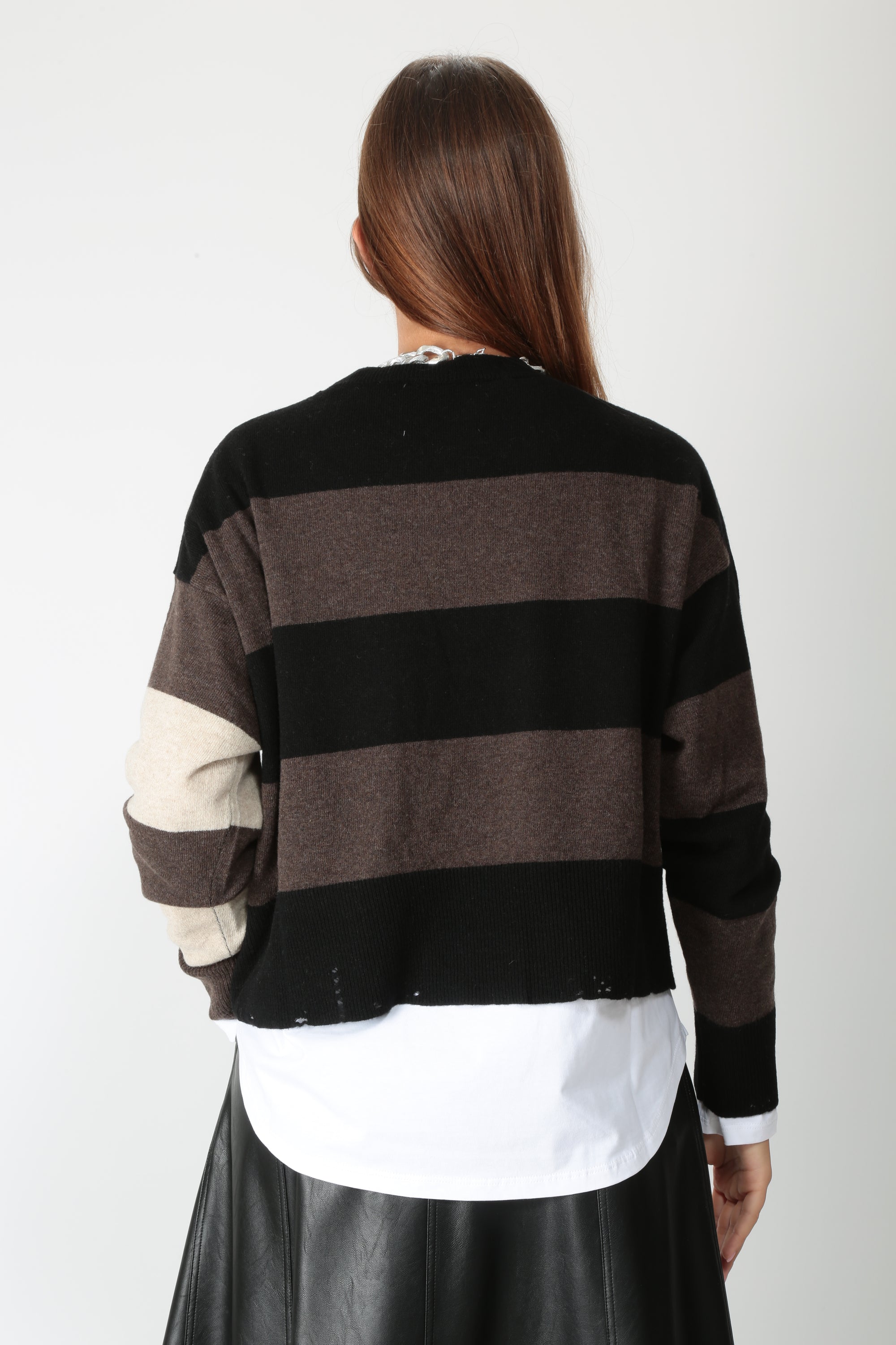 https://admin.shopify.com/store/gulieshop/products/16448338690397#:~:text=https%3A//www.gulieshop.it%20%E2%80%BA%20products%20%E2%80%BA%20jei%2Do%2Dlaboratorio%2Dmaglia%2Dmisto%2Dlana%2D4719