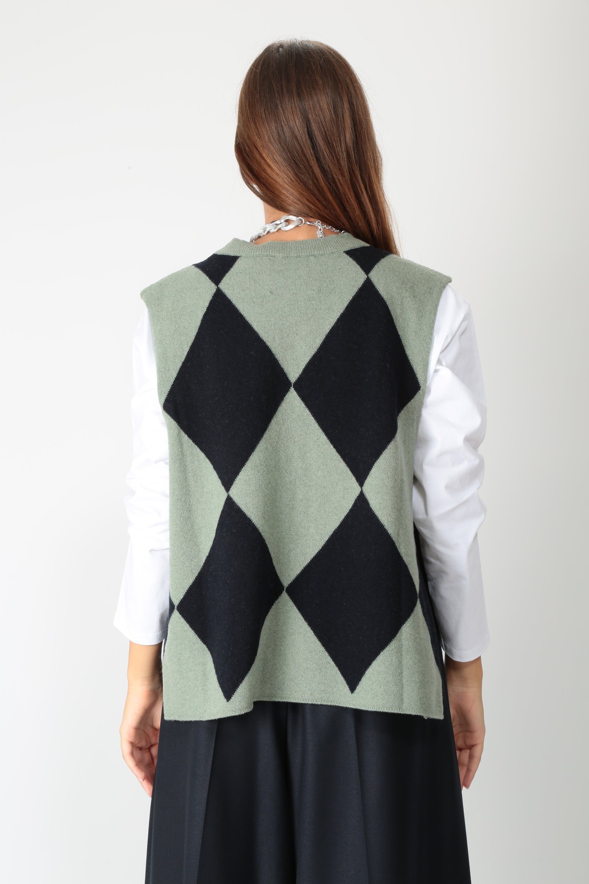 https://admin.shopify.com/store/gulieshop/products/16448339018077#:~:text=https%3A//www.gulieshop.it%20%E2%80%BA%20products%20%E2%80%BA%20jei%2Do%2Dlaboratorio%2Dgilet%2Dmisto%2Dlana%2D4716
