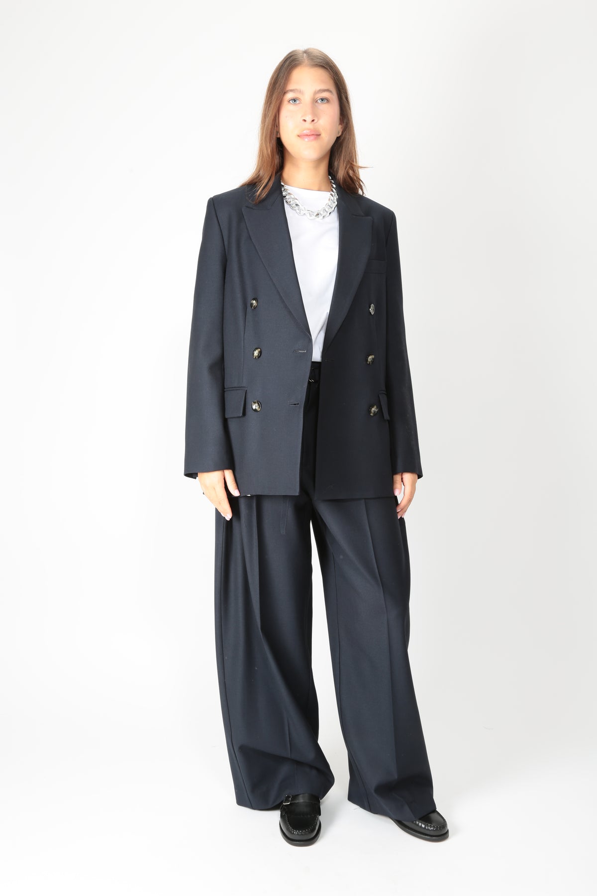 https://admin.shopify.com/store/gulieshop/products/16416817021277#:~:text=https%3A//www.gulieshop.it%20%E2%80%BA%20products%20%E2%80%BA%20solotre%2Dpantalone%2Dcon%2Dpinces%2Dm1ac0060