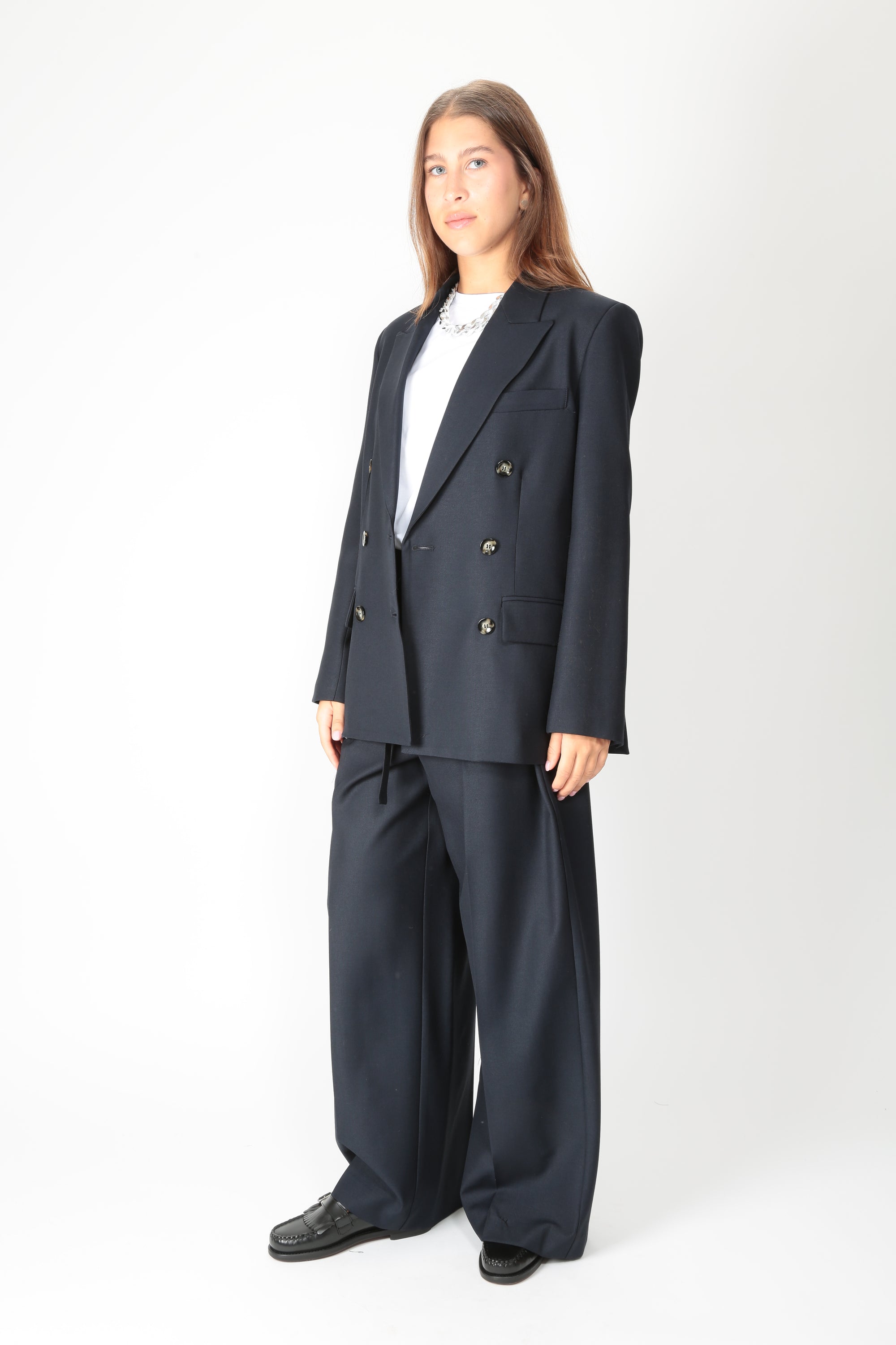 https://admin.shopify.com/store/gulieshop/products/16416816988509#:~:text=https%3A//www.gulieshop.it%20%E2%80%BA%20products%20%E2%80%BA%20solotre%2Dgiacca%2Ddoppiopetto%2Dm1ac0042