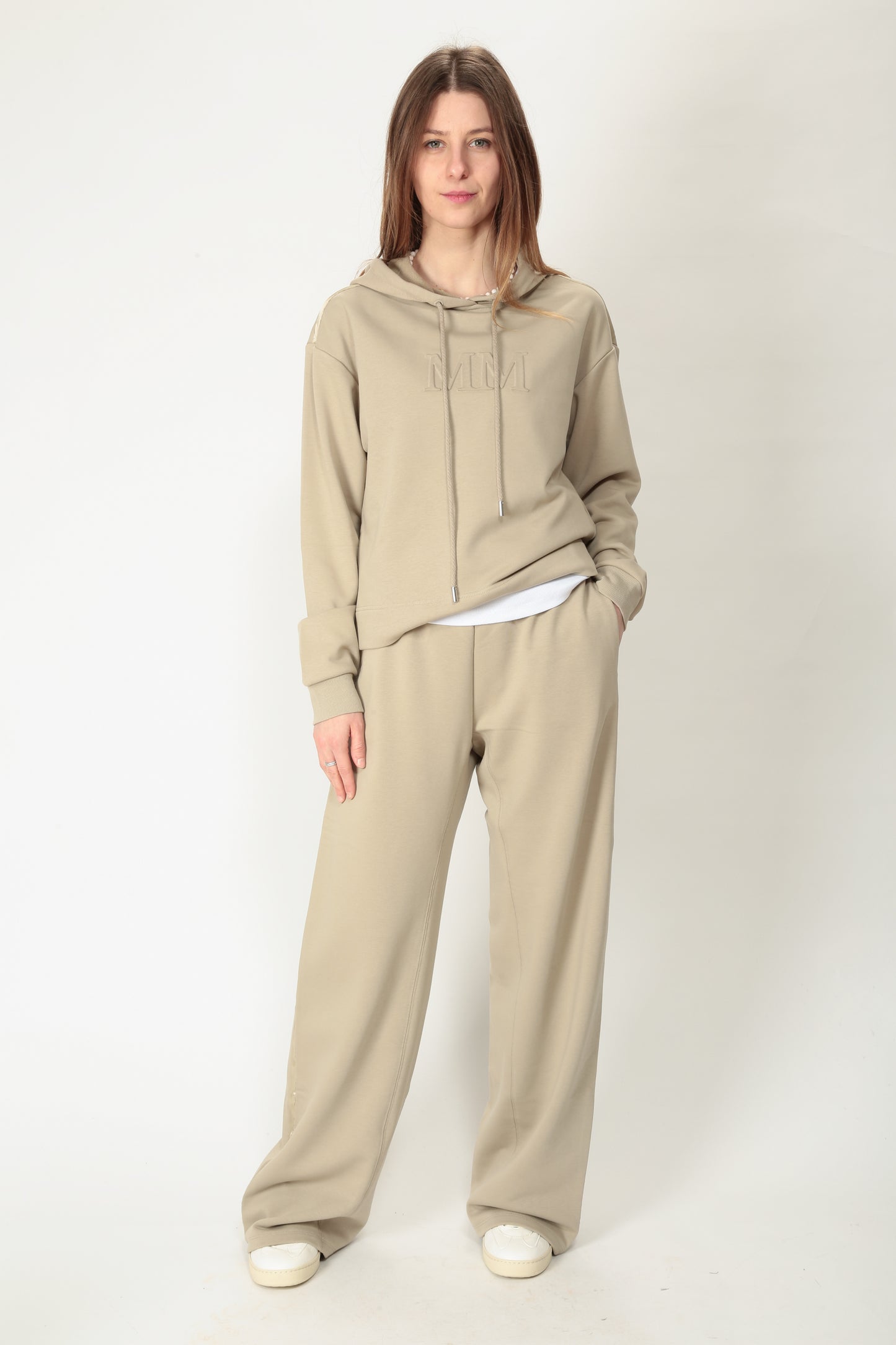 https://admin.shopify.com/store/gulieshop/products/15239507870045#:~:text=https%3A//www.gulieshop.it%20%E2%80%BA%20products%20%E2%80%BA%20maxmara%2Dmm%2Dpantalone%2Dmapio%2Din%2Dfelpa%2Dveles