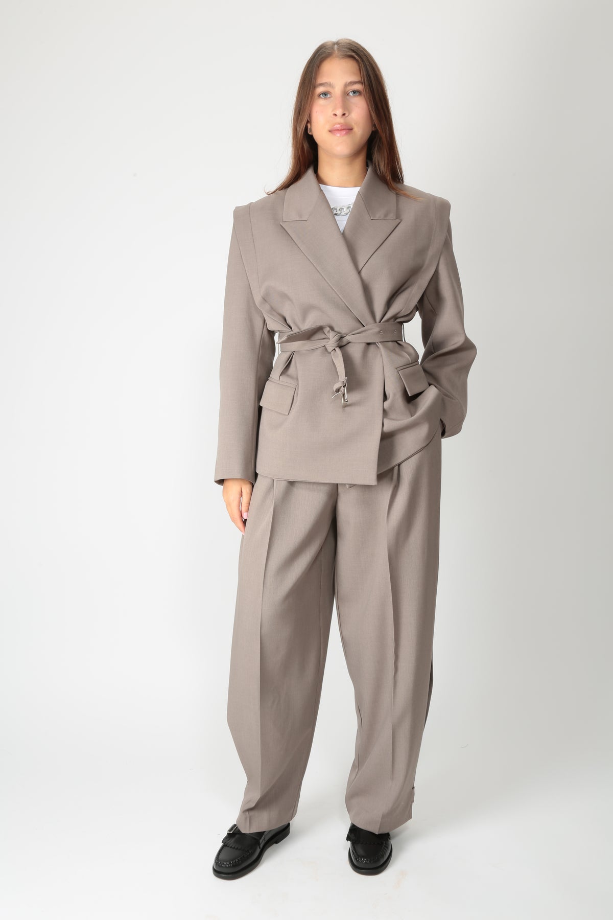 https://admin.shopify.com/store/gulieshop/products/16416821412189#:~:text=https%3A//www.gulieshop.it%20%E2%80%BA%20products%20%E2%80%BA%20solotre%2Dpantalone%2Dampio%2Dm1ac0102