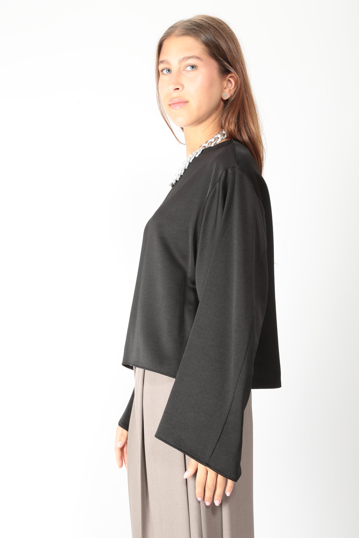 https://admin.shopify.com/store/gulieshop/products/16416817283421#:~:text=https%3A//www.gulieshop.it%20%E2%80%BA%20products%20%E2%80%BA%20solotre%2Dblusa%2Dmisto%2Dviscosa%2Dm1ac0067