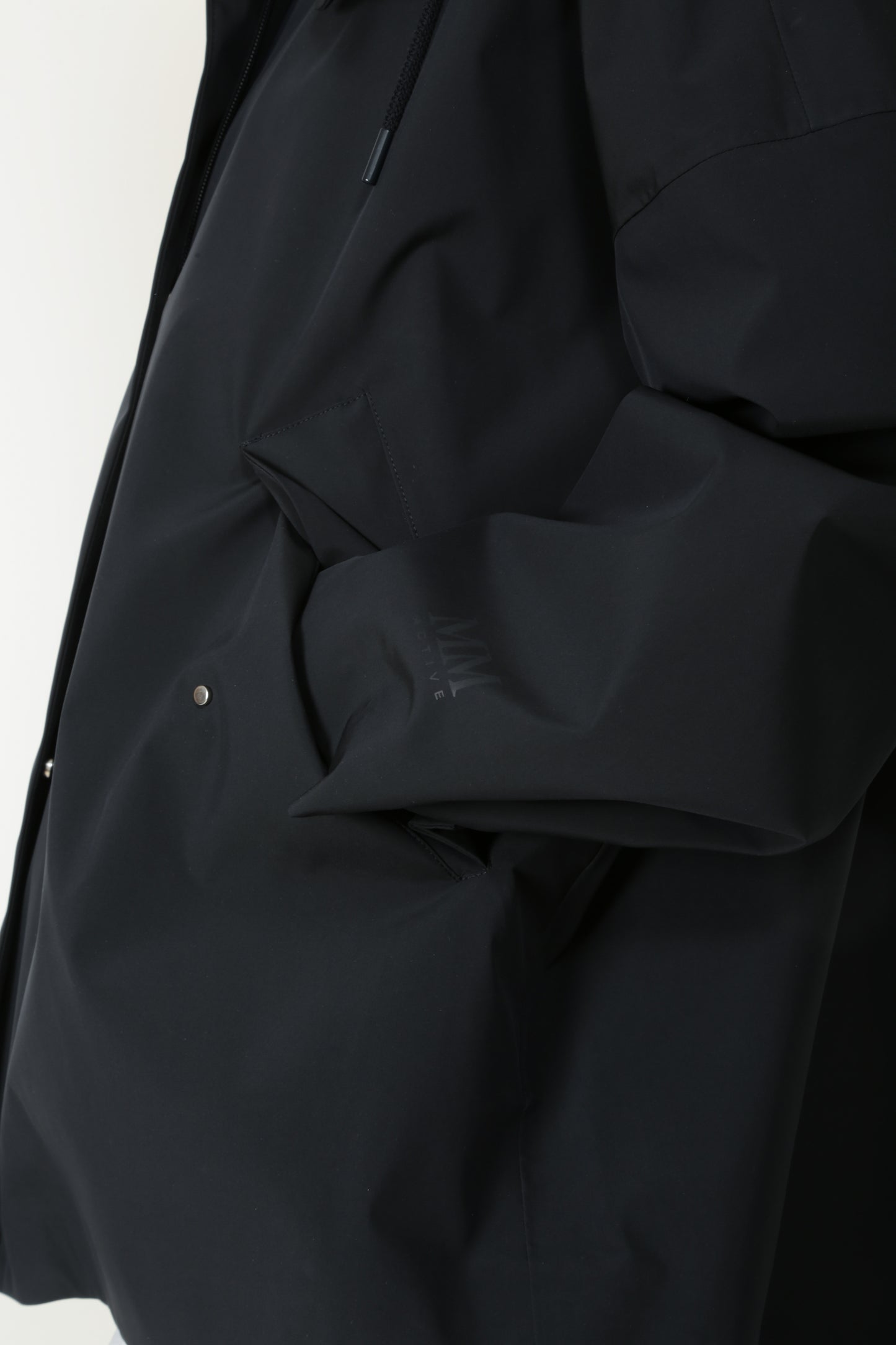 https://admin.shopify.com/store/gulieshop/products/15239507968349#:~:text=https%3A//www.gulieshop.it%20%E2%80%BA%20products%20%E2%80%BA%20maxmara%2Dmm%2Dgiacca%2Din%2Dtela%2Dtecnica%2Dpreston%2D1