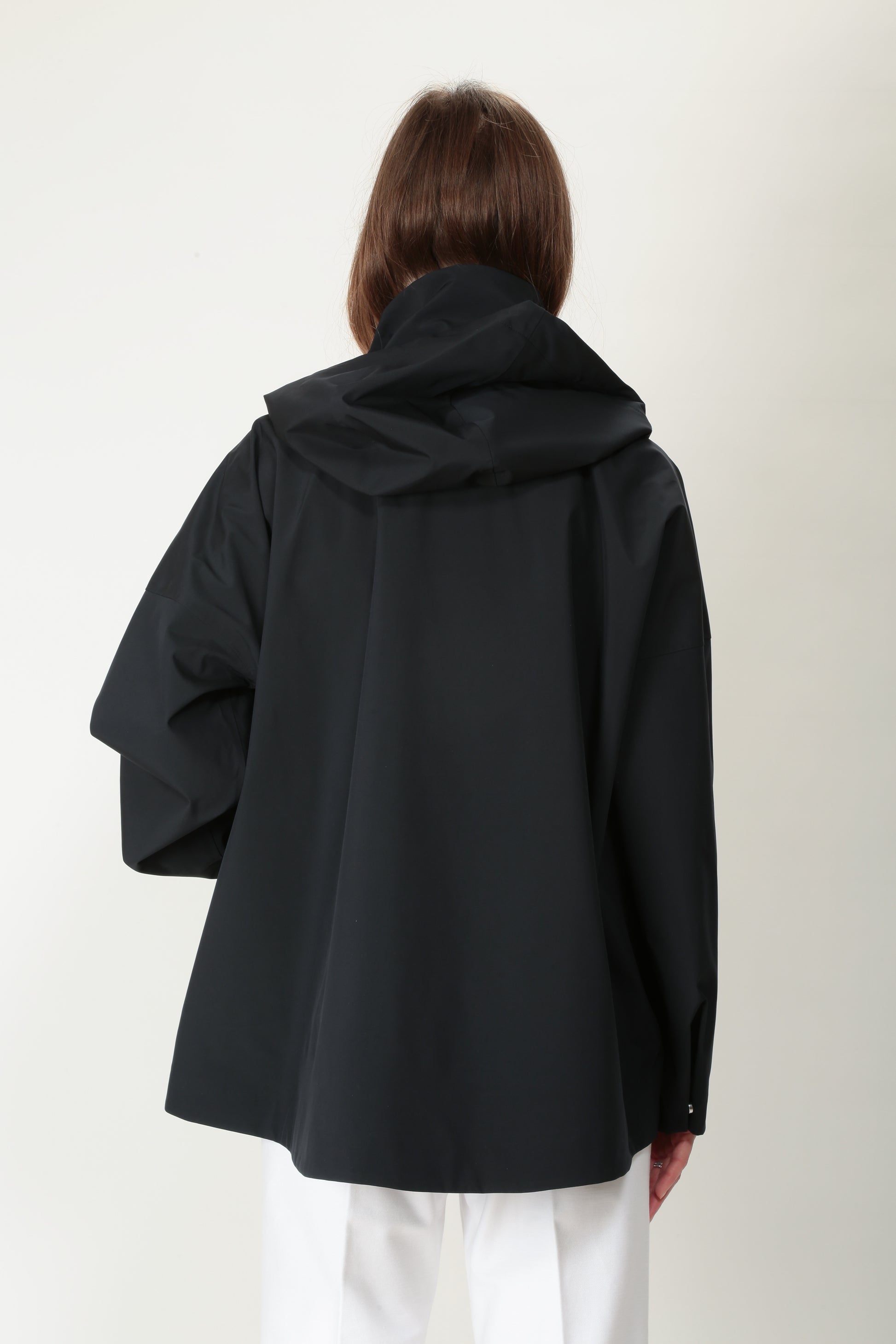 https://admin.shopify.com/store/gulieshop/products/15239507968349#:~:text=https%3A//www.gulieshop.it%20%E2%80%BA%20products%20%E2%80%BA%20maxmara%2Dmm%2Dgiacca%2Din%2Dtela%2Dtecnica%2Dpreston%2D1