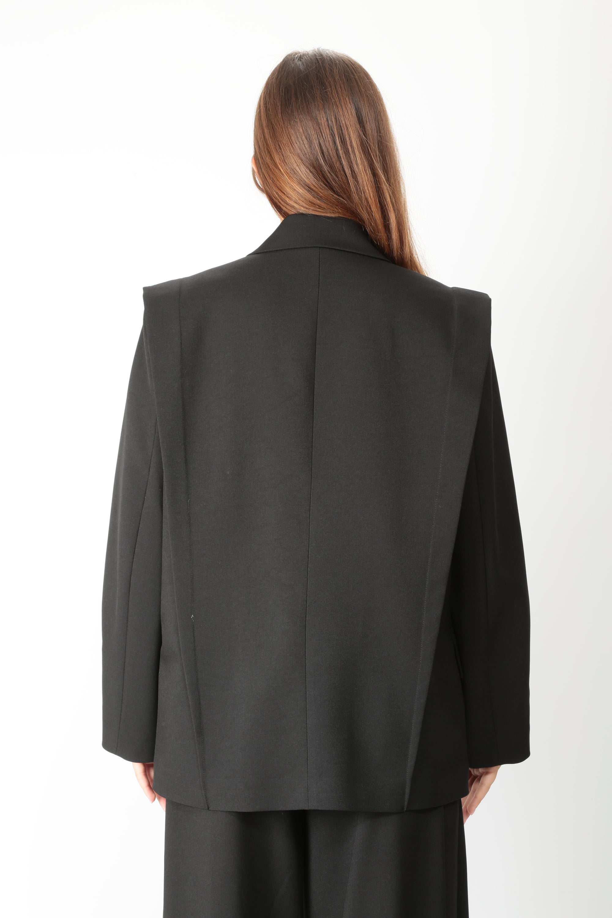 https://admin.shopify.com/store/gulieshop/products/16416821346653#:~:text=https%3A//www.gulieshop.it%20%E2%80%BA%20products%20%E2%80%BA%20solotre%2Dgiacca%2Ddoppiopetto%2Dm1ac0154%2D1