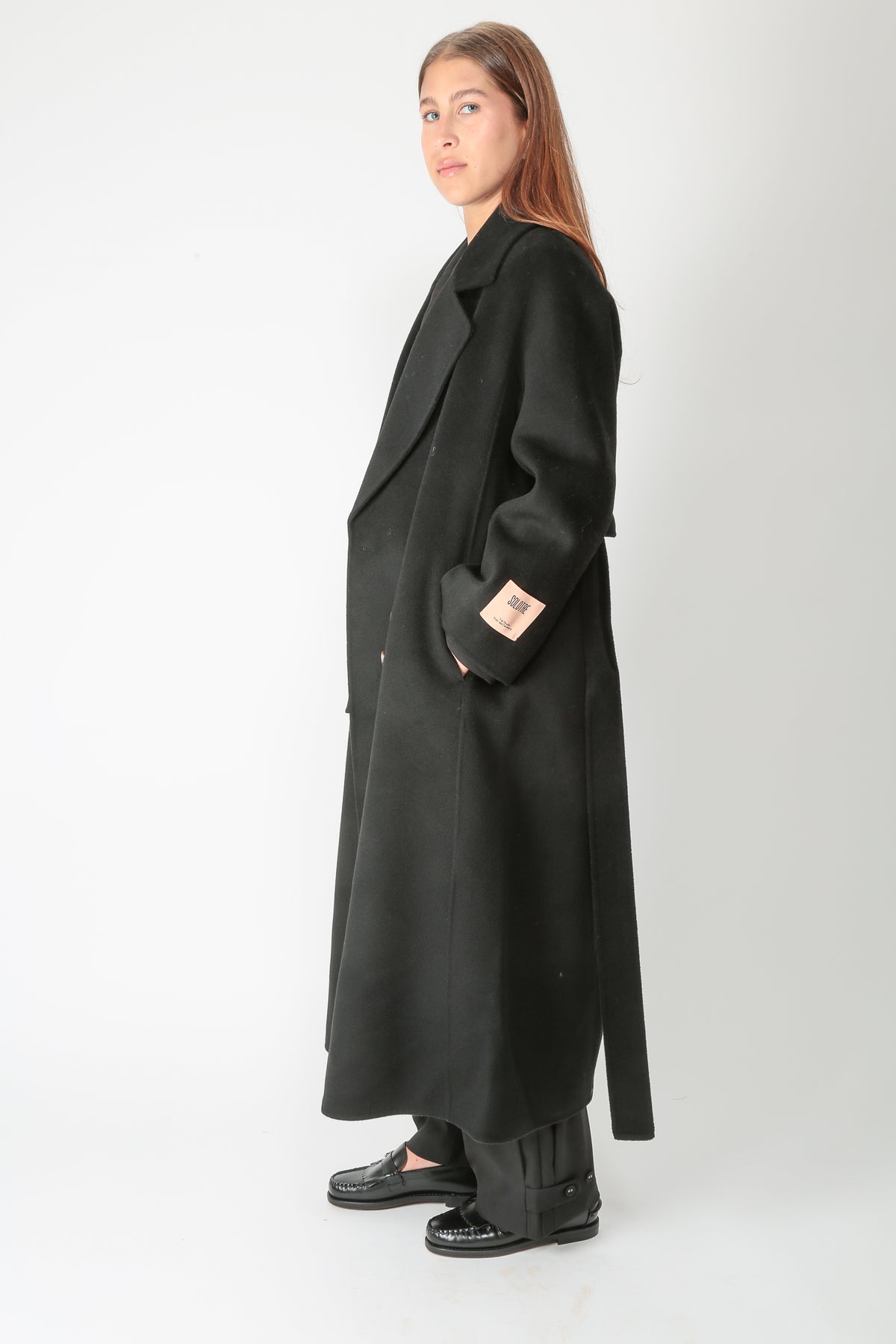 https://admin.shopify.com/store/gulieshop/products/16416817381725#:~:text=https%3A//www.gulieshop.it%20%E2%80%BA%20products%20%E2%80%BA%20solotre%2Dcappotto%2Da%2Dvestaglia%2Dm1ac0001
