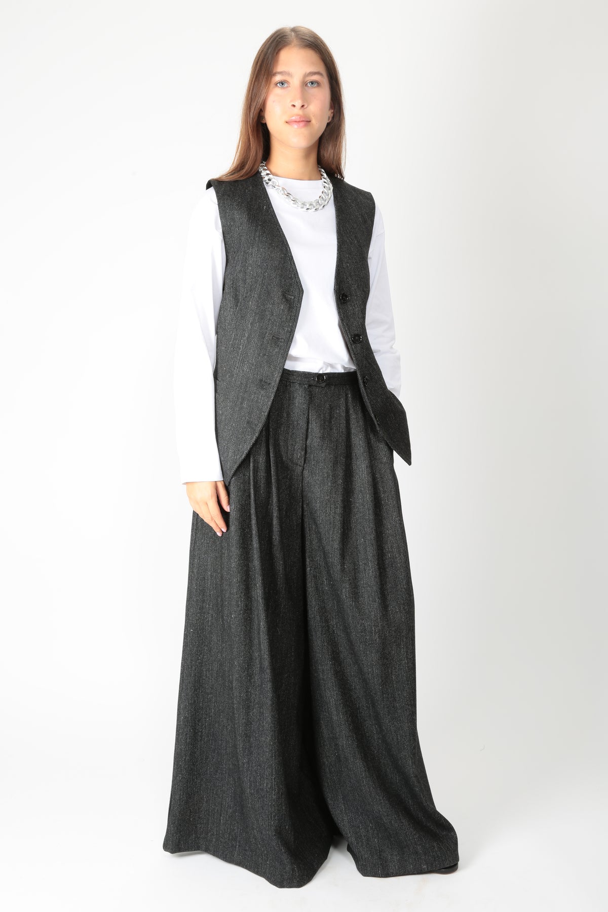 https://admin.shopify.com/store/gulieshop/products/16416817119581#:~:text=https%3A//www.gulieshop.it%20%E2%80%BA%20products%20%E2%80%BA%20solotre%2Dgilet%2Dspinato%2Dm1ac0072