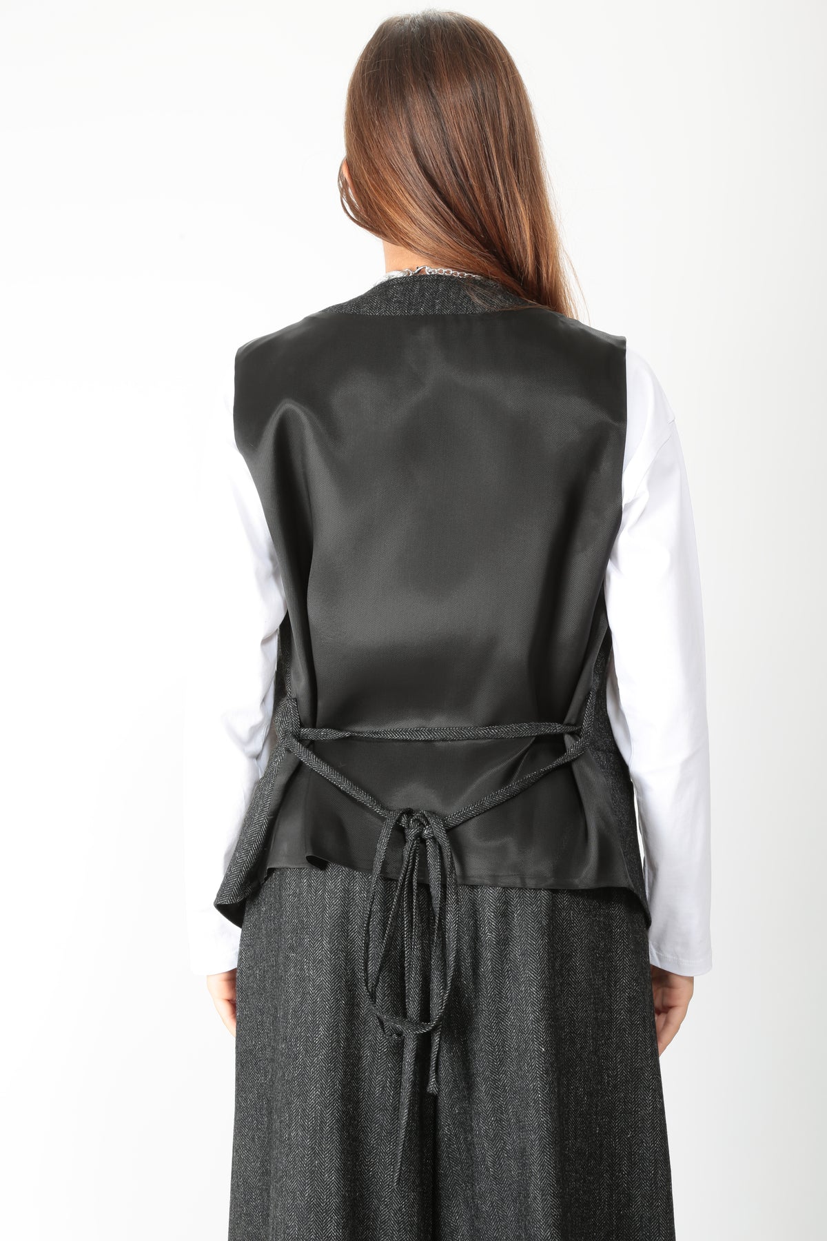 https://admin.shopify.com/store/gulieshop/products/16416817119581#:~:text=https%3A//www.gulieshop.it%20%E2%80%BA%20products%20%E2%80%BA%20solotre%2Dgilet%2Dspinato%2Dm1ac0072