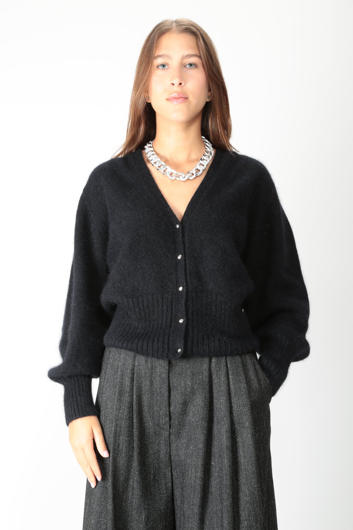 https://admin.shopify.com/store/gulieshop/products/16416817185117#:~:text=https%3A//www.gulieshop.it%20%E2%80%BA%20products%20%E2%80%BA%20solotre%2Dcardigan%2Din%2Dmisto%2Dangora%2Dm3ac0026%2D1