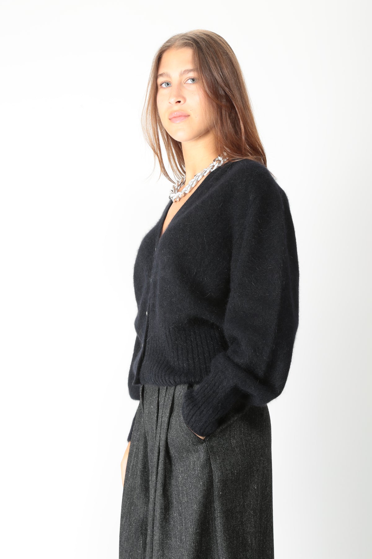 https://admin.shopify.com/store/gulieshop/products/16416817185117#:~:text=https%3A//www.gulieshop.it%20%E2%80%BA%20products%20%E2%80%BA%20solotre%2Dcardigan%2Din%2Dmisto%2Dangora%2Dm3ac0026%2D1