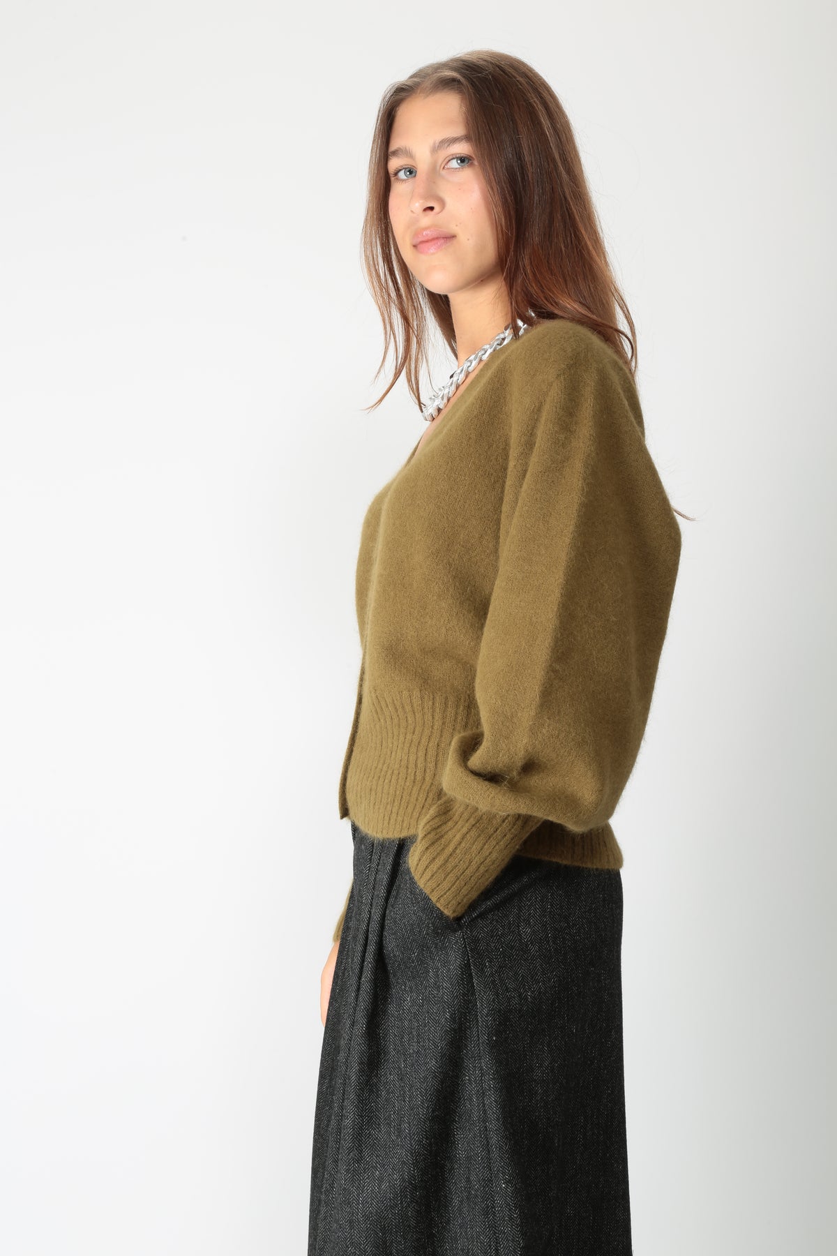 https://admin.shopify.com/store/gulieshop/products/16416817152349#:~:text=https%3A//www.gulieshop.it%20%E2%80%BA%20products%20%E2%80%BA%20solotre%2Dcardigan%2Din%2Dmisto%2Dangora%2Dm3ac0026