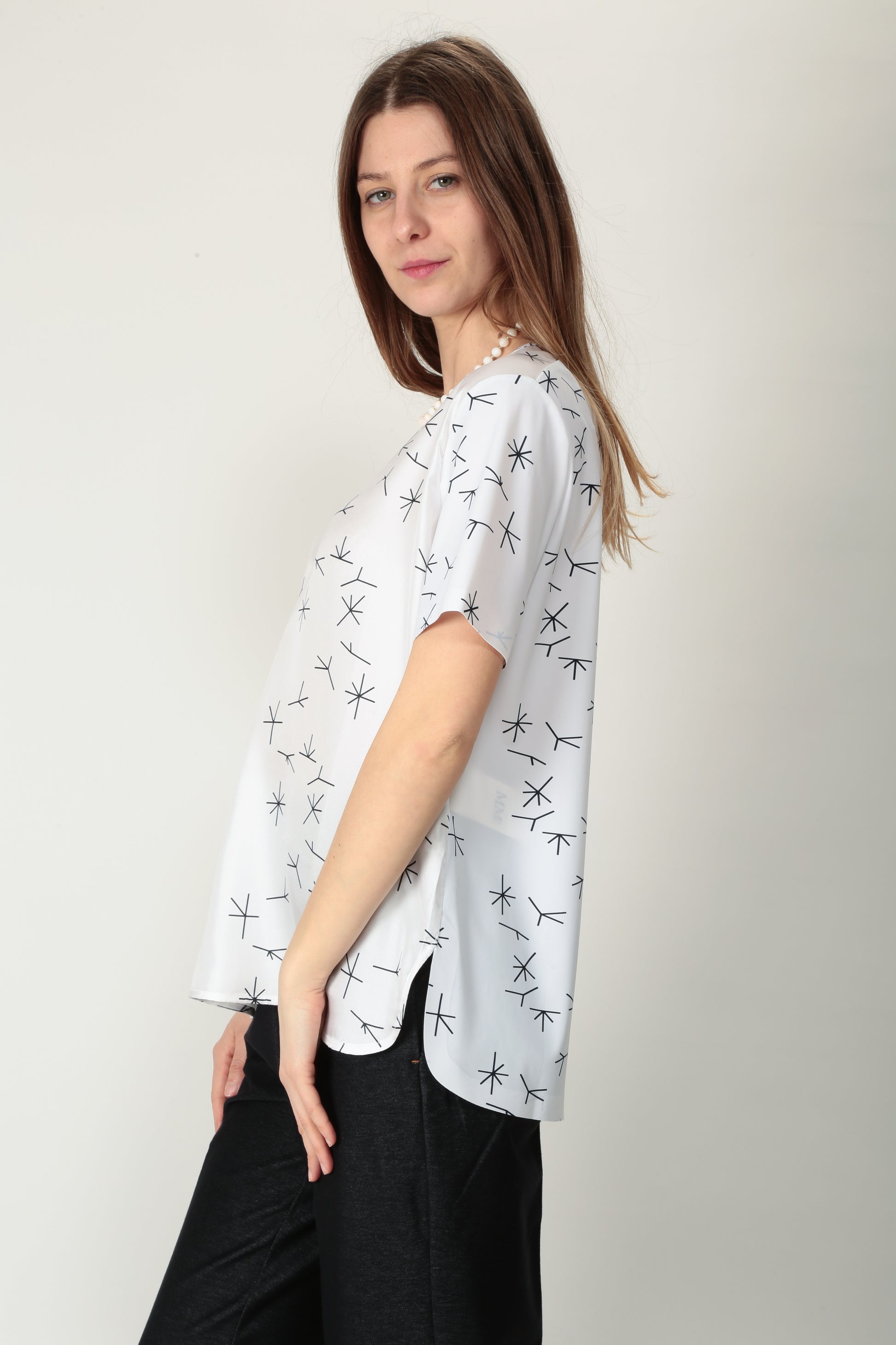 https://admin.shopify.com/store/gulieshop/products/15239507804509#:~:text=https%3A//www.gulieshop.it%20%E2%80%BA%20products%20%E2%80%BA%20maxmara%2Dmm%2Dt%2Dshirt%2Dmisto%2Dseta%2Dlina