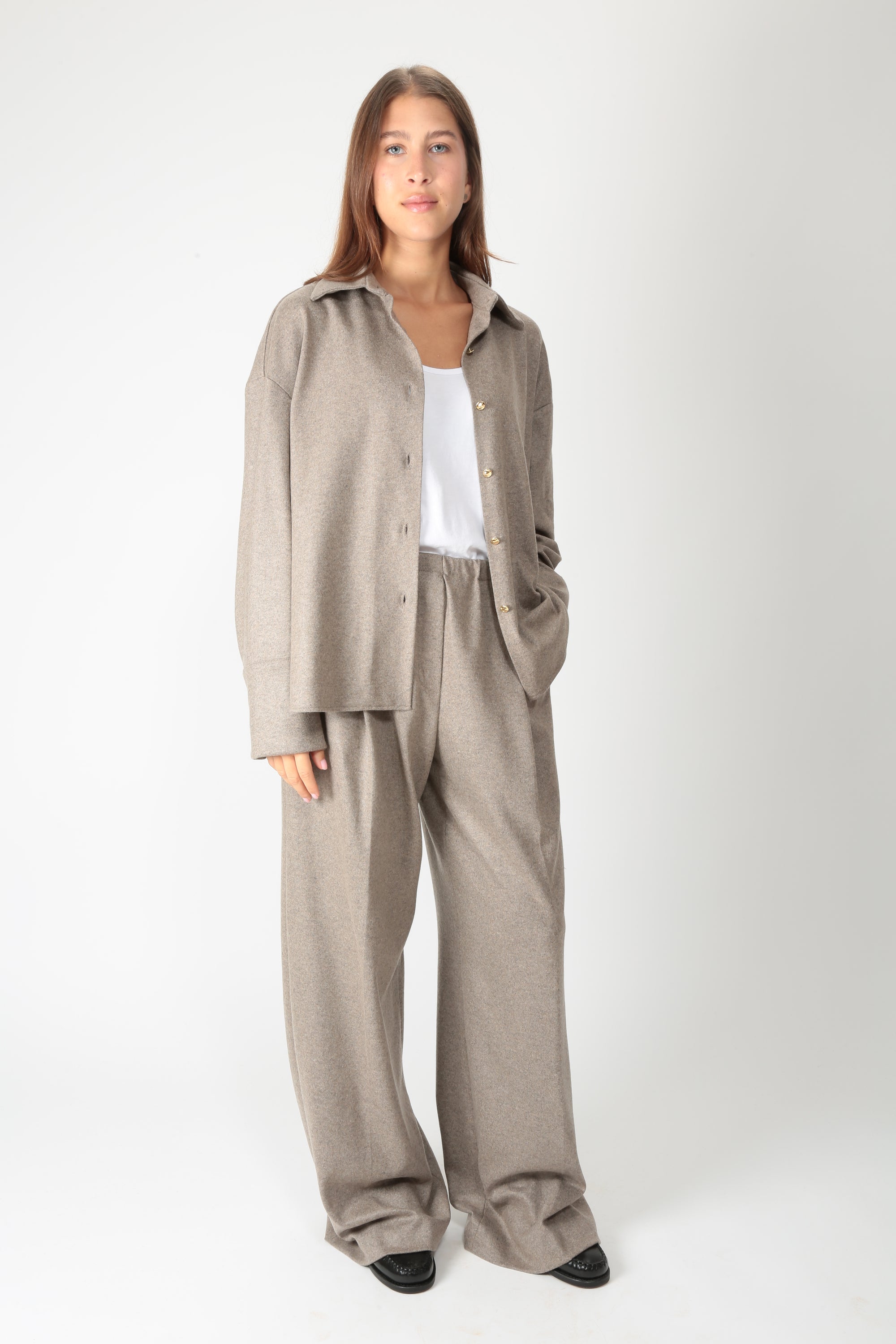 https://admin.shopify.com/store/gulieshop/products/16437546516829