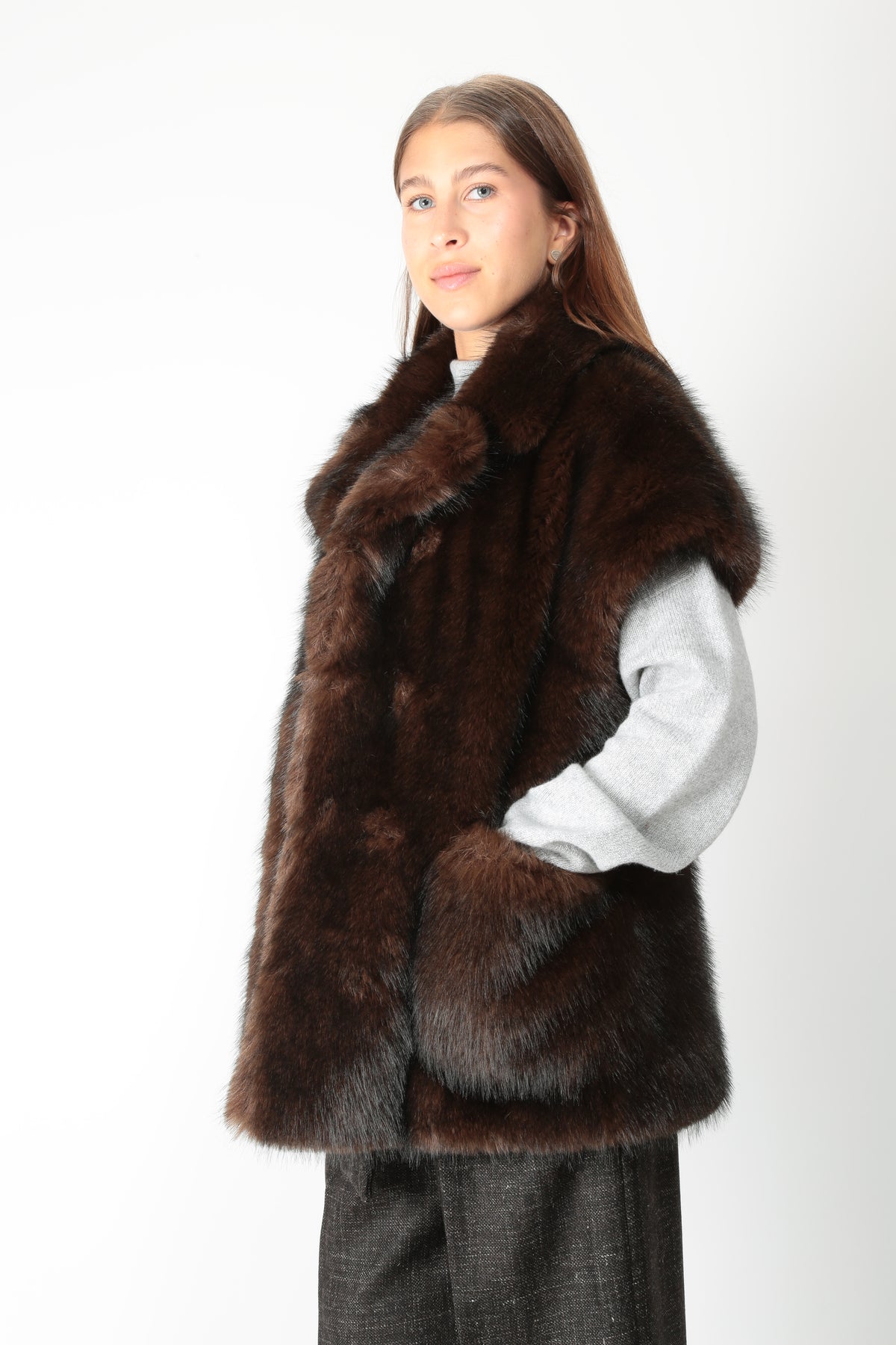 https://admin.shopify.com/store/gulieshop/products/16437553430877