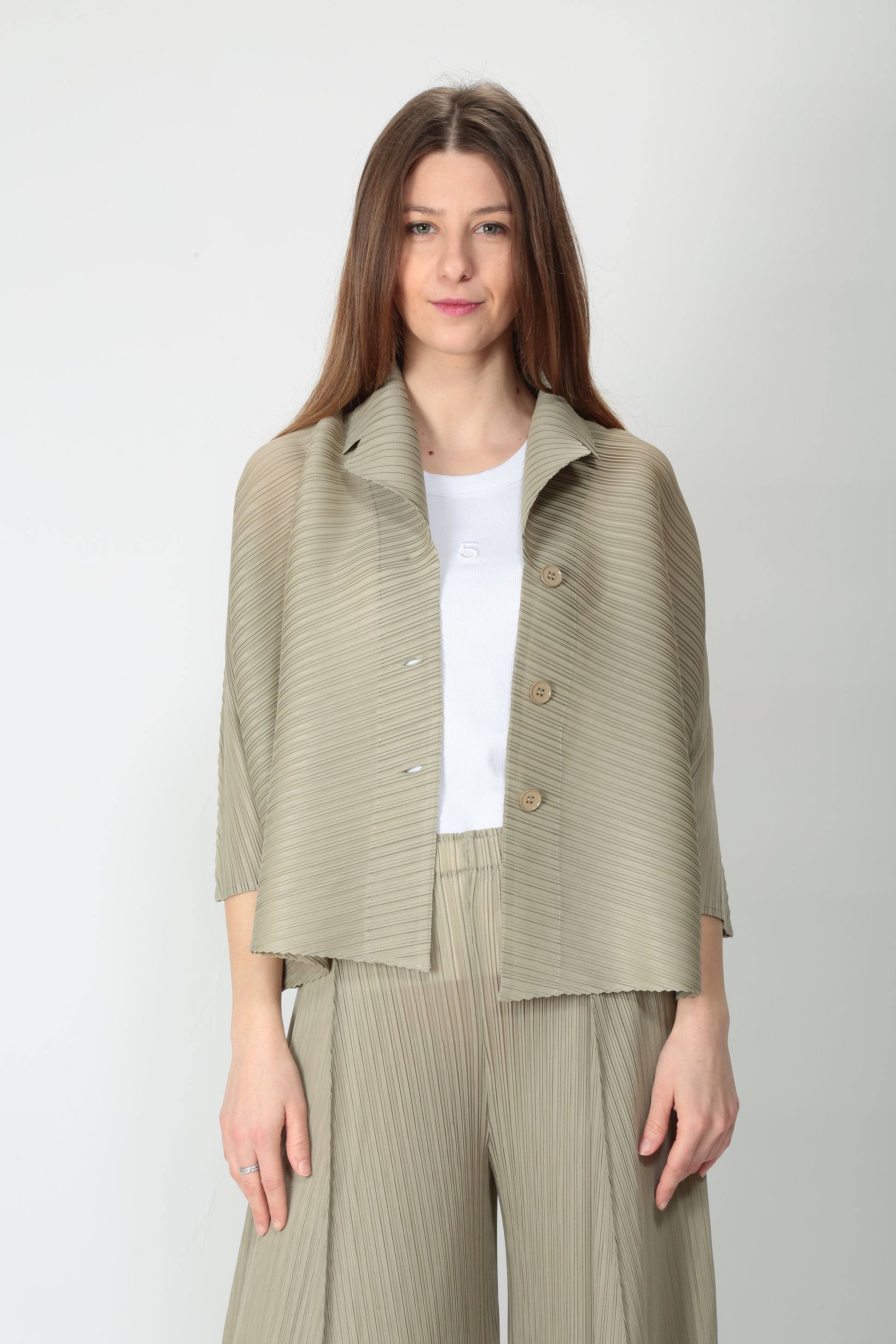 https://admin.shopify.com/store/gulieshop/products/15145065152861#:~:text=https%3A//www.gulieshop.it%20%E2%80%BA%20products%20%E2%80%BA%20meimeij%2Dgiacca%2Dplisse%2Dm5py03%2D2