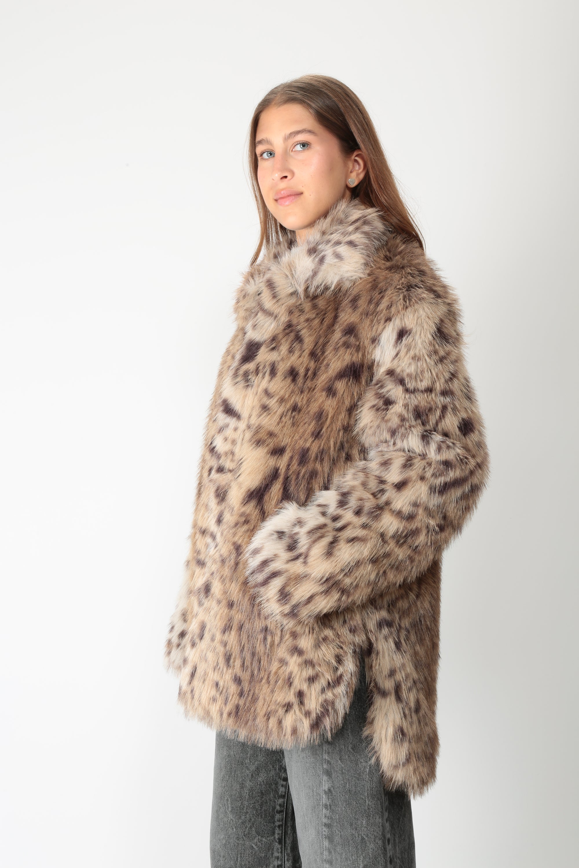 https://admin.shopify.com/store/gulieshop/products/16437553430877