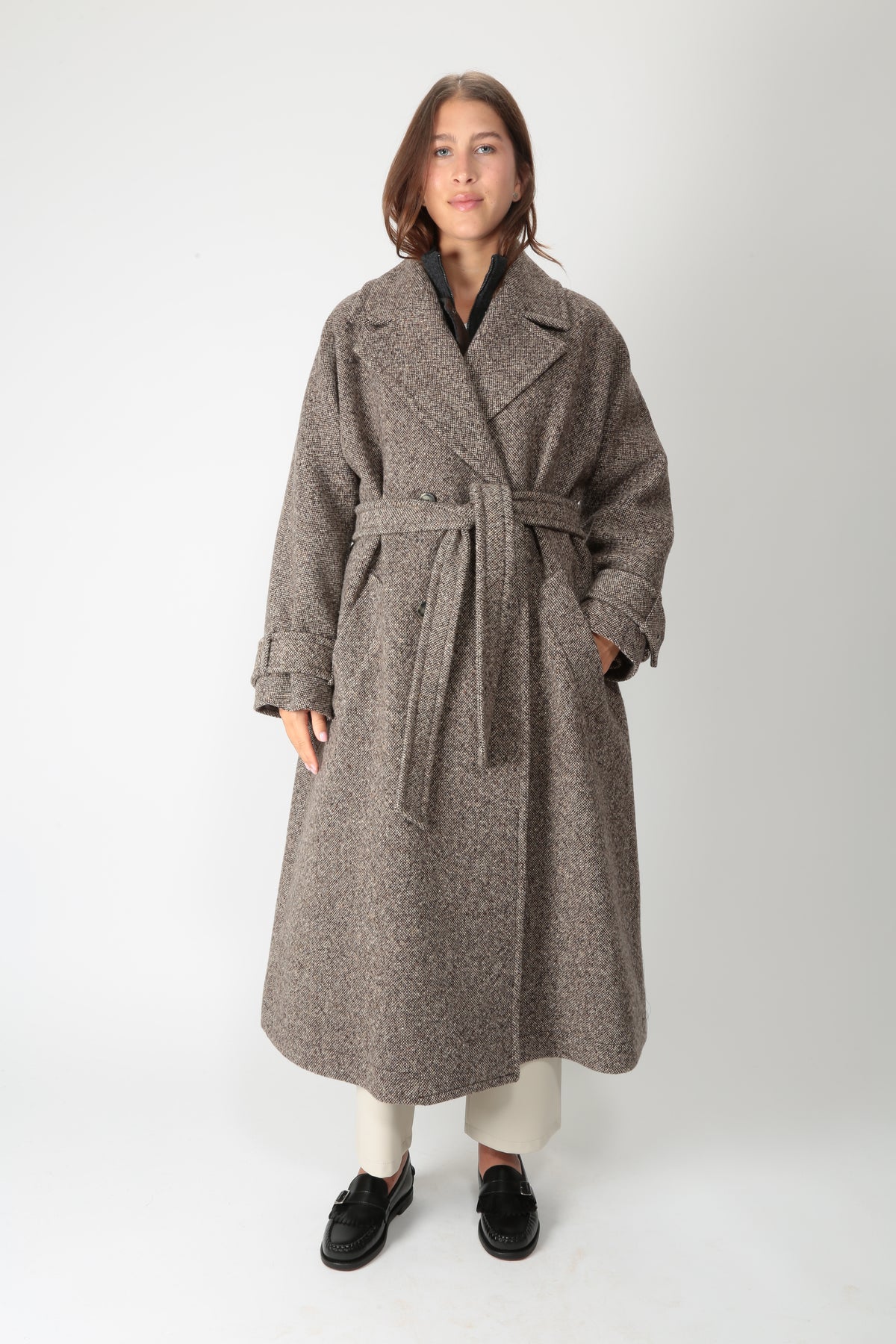https://admin.shopify.com/store/gulieshop/products/16478647615837#:~:text=https%3A//www.gulieshop.it%20%E2%80%BA%20products%20%E2%80%BA%20maxmara%2Dweekend%2Dcappotto%2Da%2Dvestaglia%2Dwkdtema