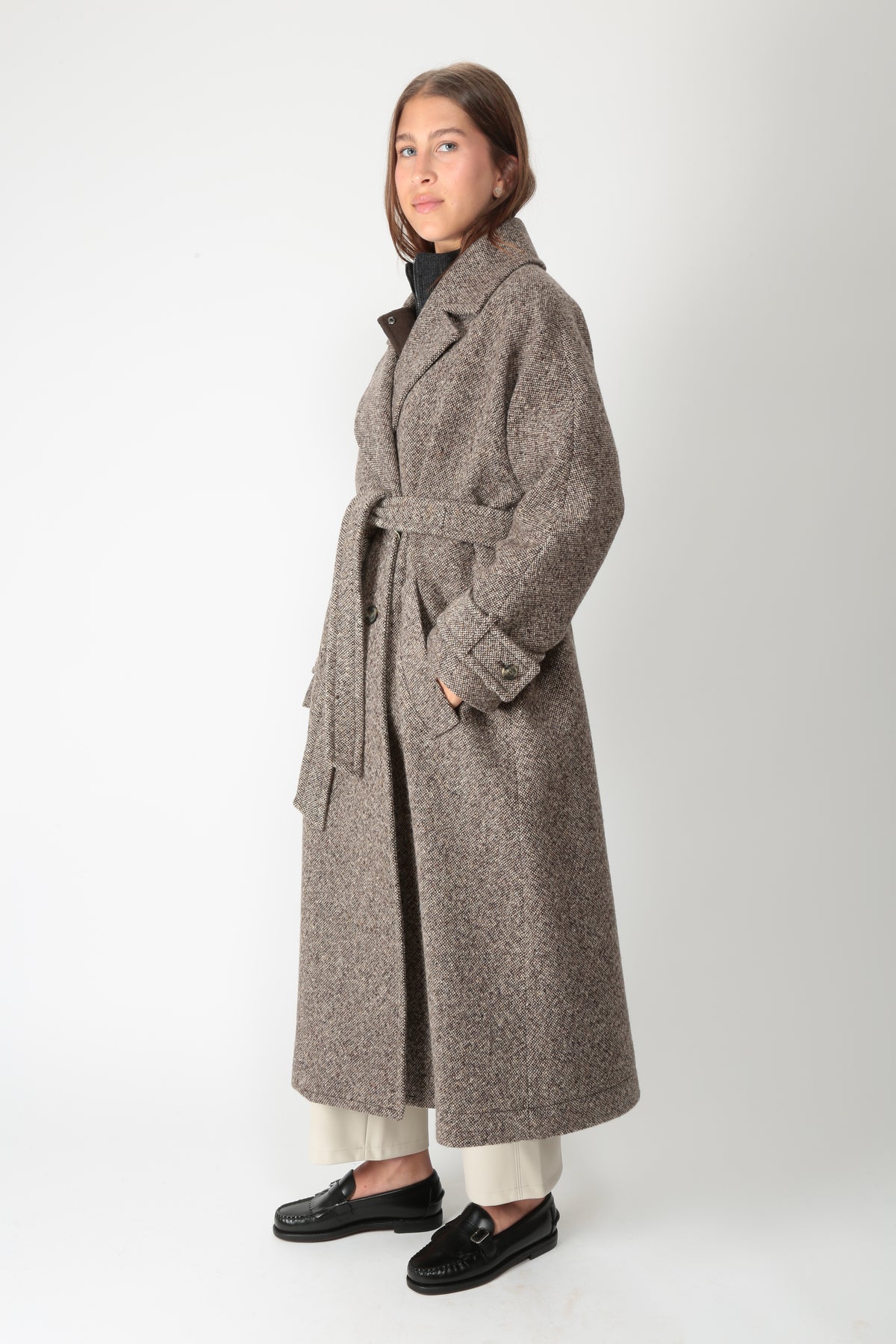https://admin.shopify.com/store/gulieshop/products/16478647615837#:~:text=https%3A//www.gulieshop.it%20%E2%80%BA%20products%20%E2%80%BA%20maxmara%2Dweekend%2Dcappotto%2Da%2Dvestaglia%2Dwkdtema