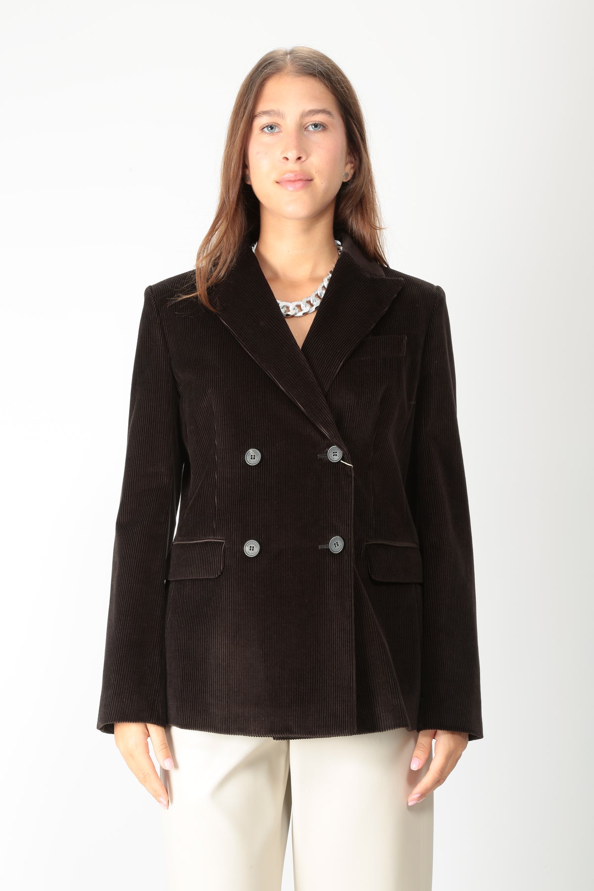 https://admin.shopify.com/store/gulieshop/products/16478647419229#:~:text=https%3A//www.gulieshop.it%20%E2%80%BA%20products%20%E2%80%BA%20maxmara%2Dweekend%2Dgiacca%2Din%2Dvelluto%2Da%2Dcoste%2Dwkdkatanga