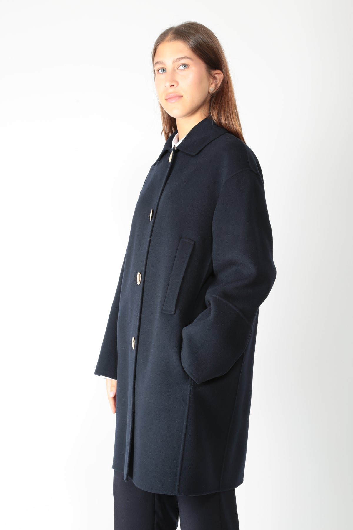 https://admin.shopify.com/store/gulieshop/products/16409288835421#:~:text=https%3A//www.gulieshop.it%20%E2%80%BA%20products%20%E2%80%BA%20s%2Dmaxmara%2Dcappotto%2Dmidi%2Dsmmluna