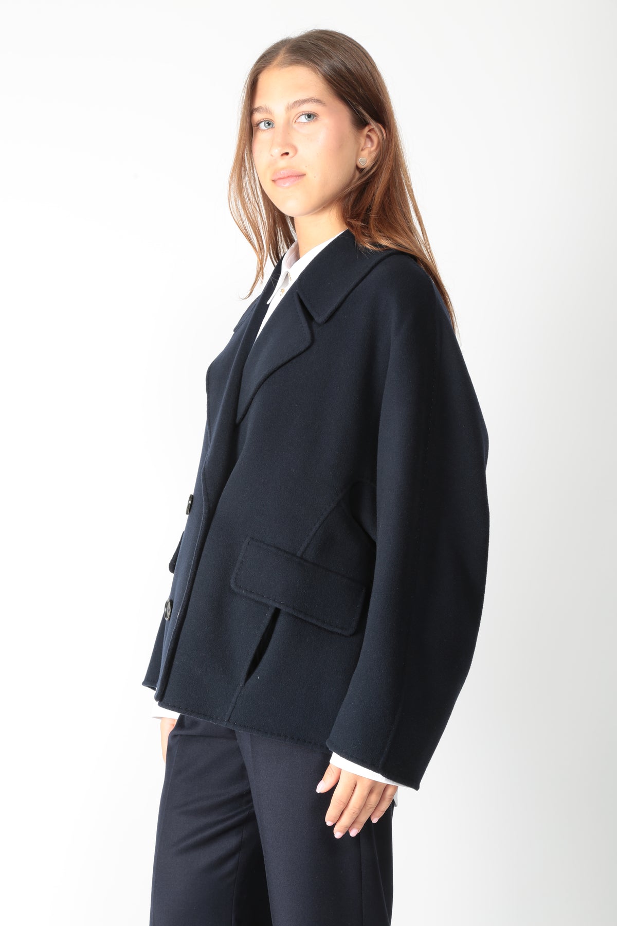 https://admin.shopify.com/store/gulieshop/products/16409288704349#:~:text=https%3A//www.gulieshop.it%20%E2%80%BA%20products%20%E2%80%BA%20s%2Dmaxmara%2Dcaban%2Ddoppiopetto%2Dsmmadele