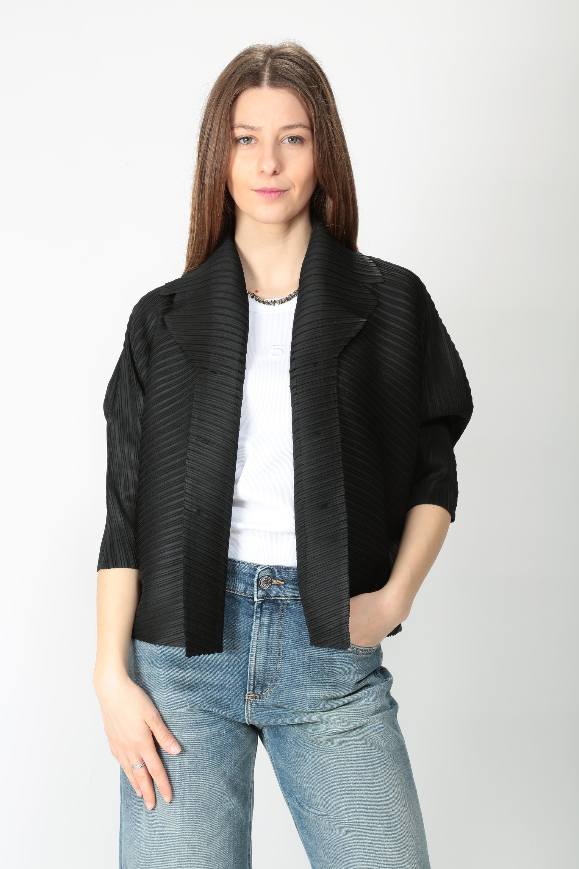 https://admin.shopify.com/store/gulieshop/products/15145065120093#:~:text=https%3A//www.gulieshop.it%20%E2%80%BA%20products%20%E2%80%BA%20meimeij%2Dgiacca%2Dplisse%2Dm5py03%2D1