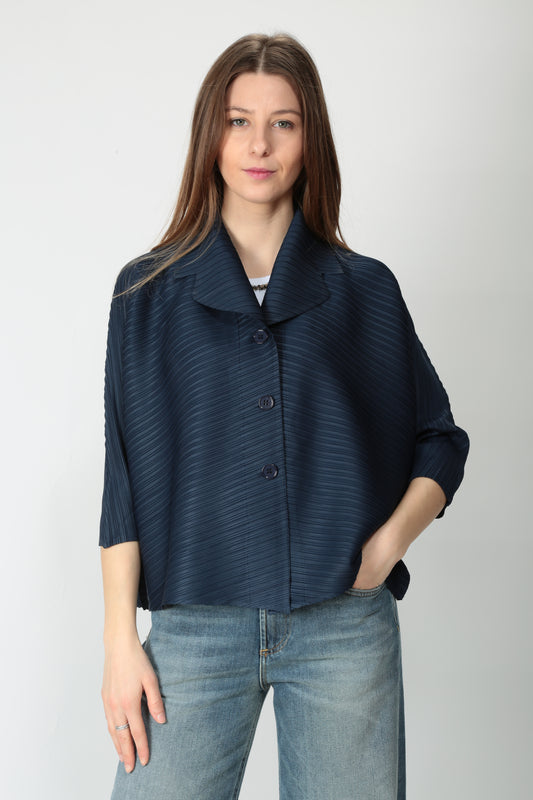 https://admin.shopify.com/store/gulieshop/products/15145065054557#:~:text=https%3A//www.gulieshop.it%20%E2%80%BA%20products%20%E2%80%BA%20meimeij%2Dgiacca%2Dplisse%2Dm5py03