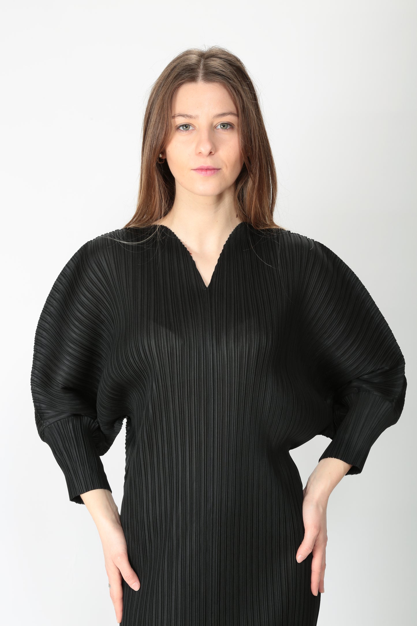 https://admin.shopify.com/store/gulieshop/products/15145065939293#:~:text=https%3A//www.gulieshop.it%20%E2%80%BA%20products%20%E2%80%BA%20meimeij%2Dabito%2Dlungo%2Dplisse%2Dm5py16