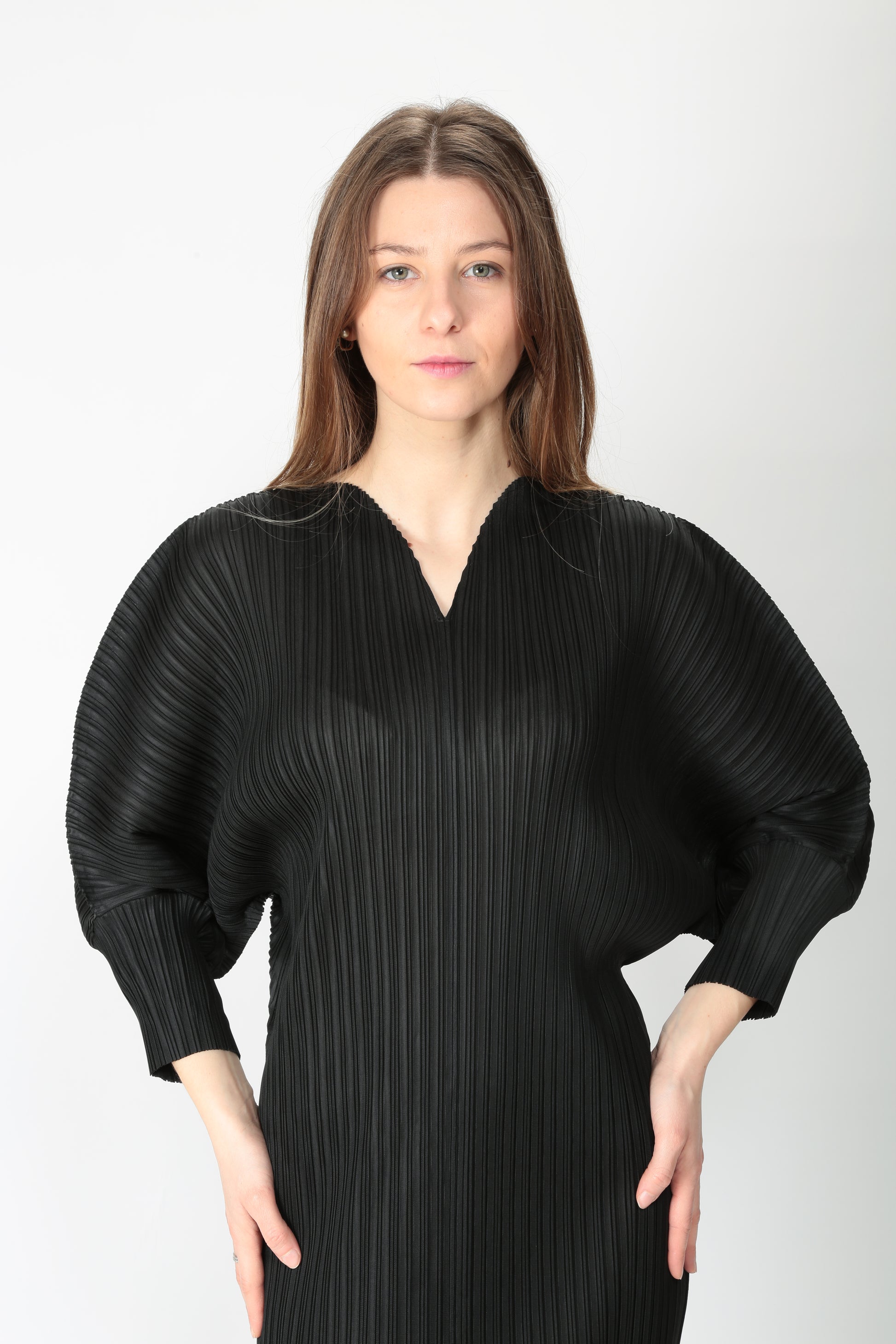https://admin.shopify.com/store/gulieshop/products/15145065939293#:~:text=https%3A//www.gulieshop.it%20%E2%80%BA%20products%20%E2%80%BA%20meimeij%2Dabito%2Dlungo%2Dplisse%2Dm5py16